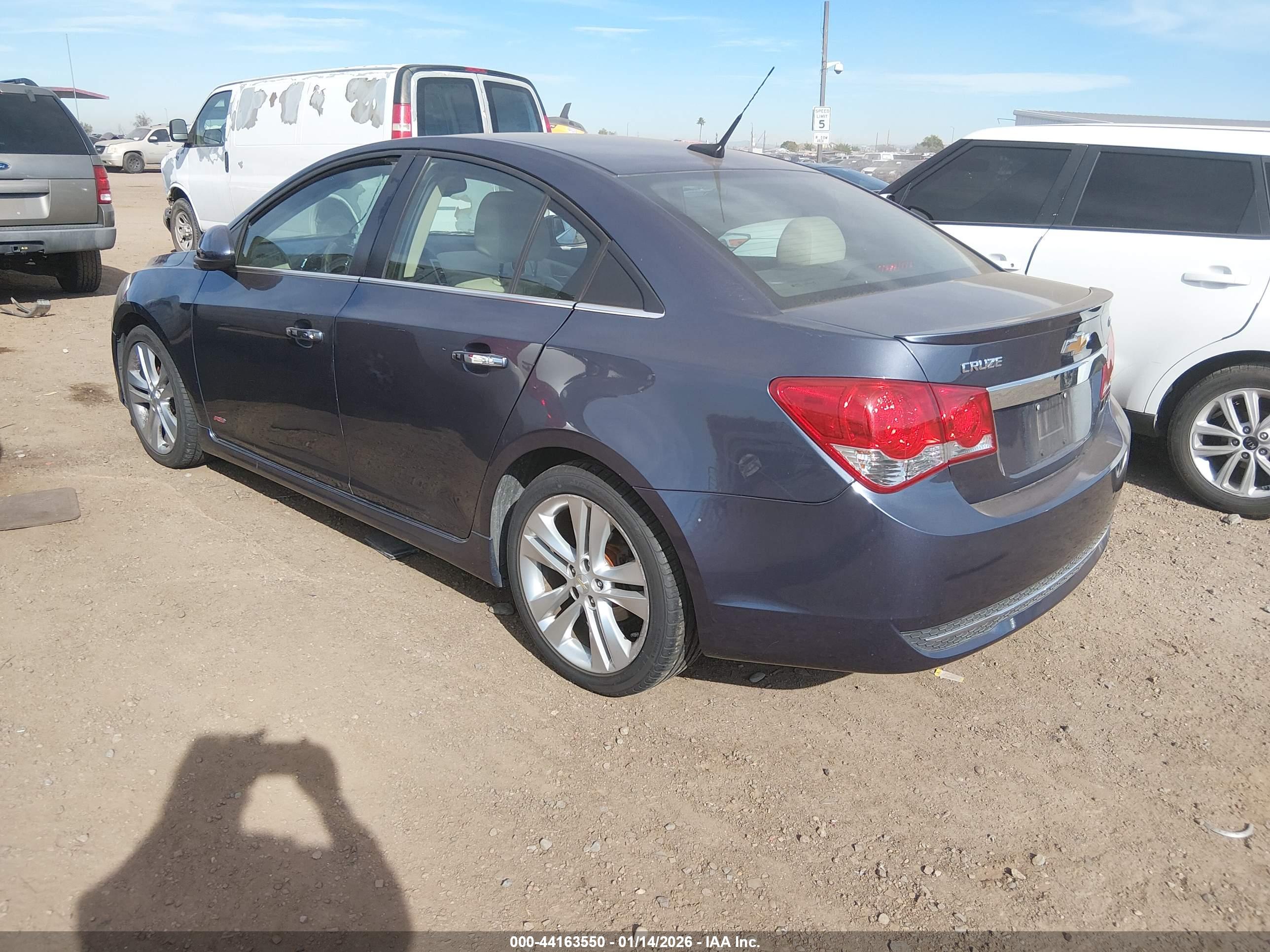 CHEVROLET CRUZE image 3