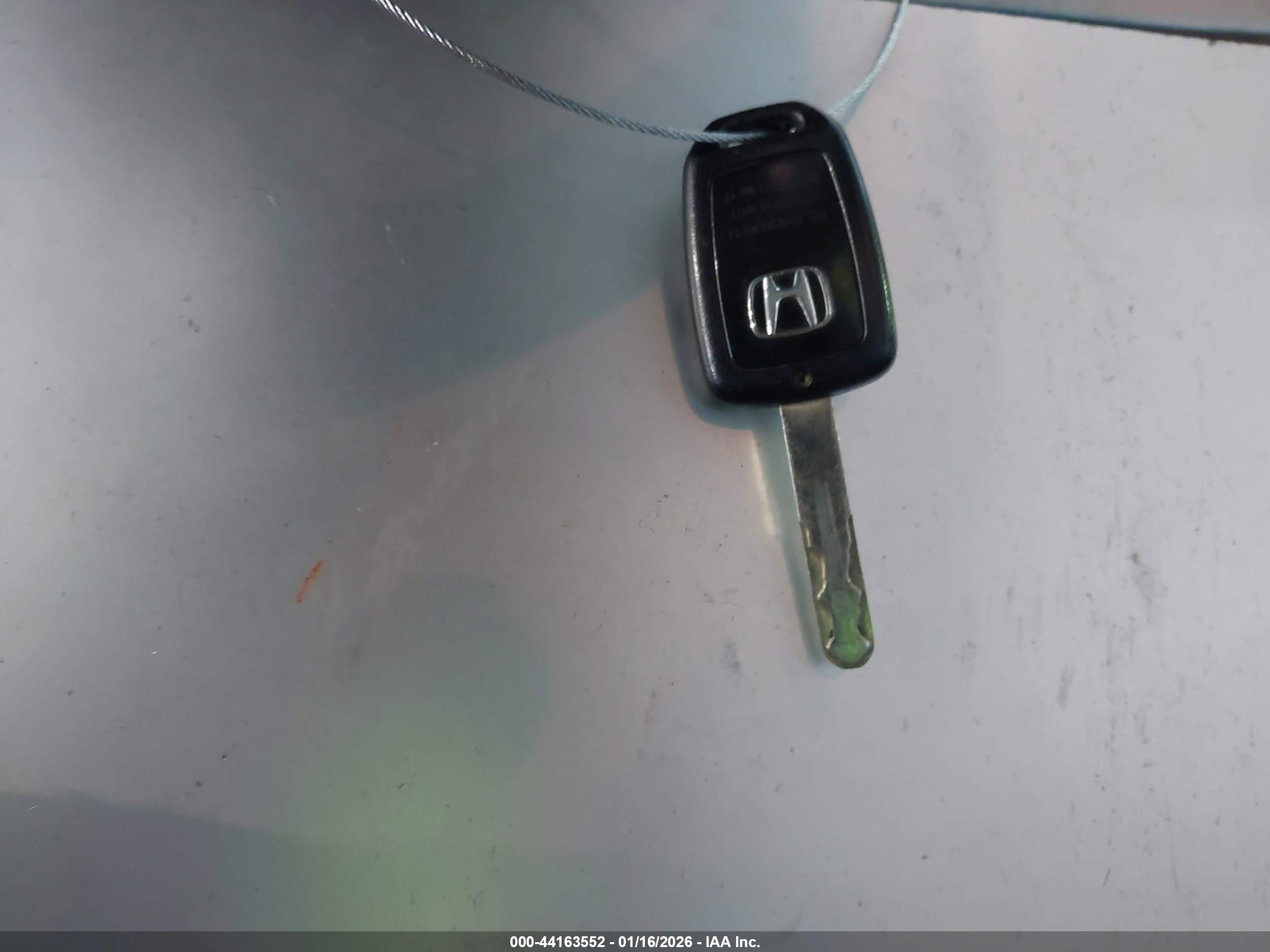 HONDA CR-V image 11
