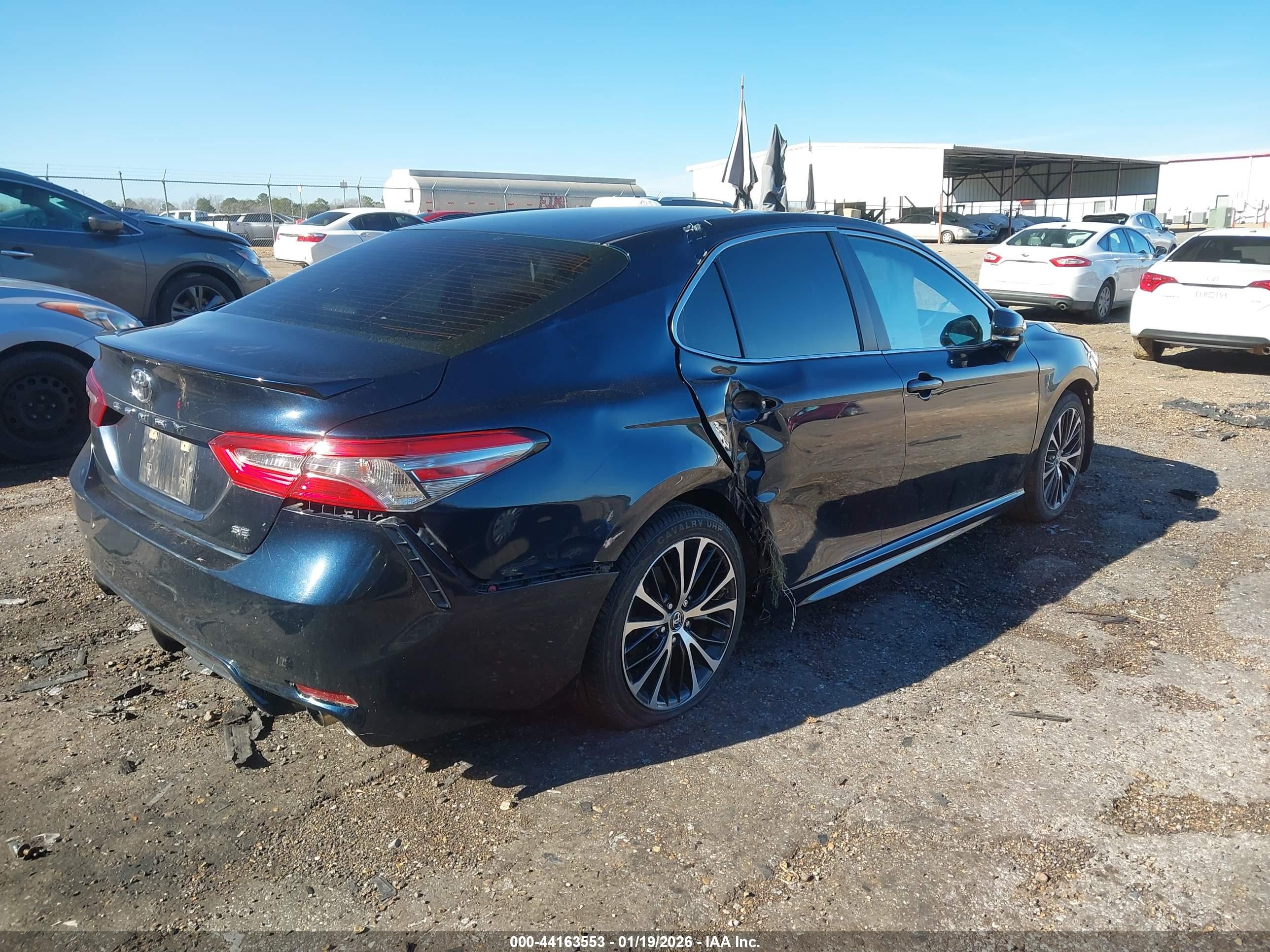 TOYOTA CAMRY image 4