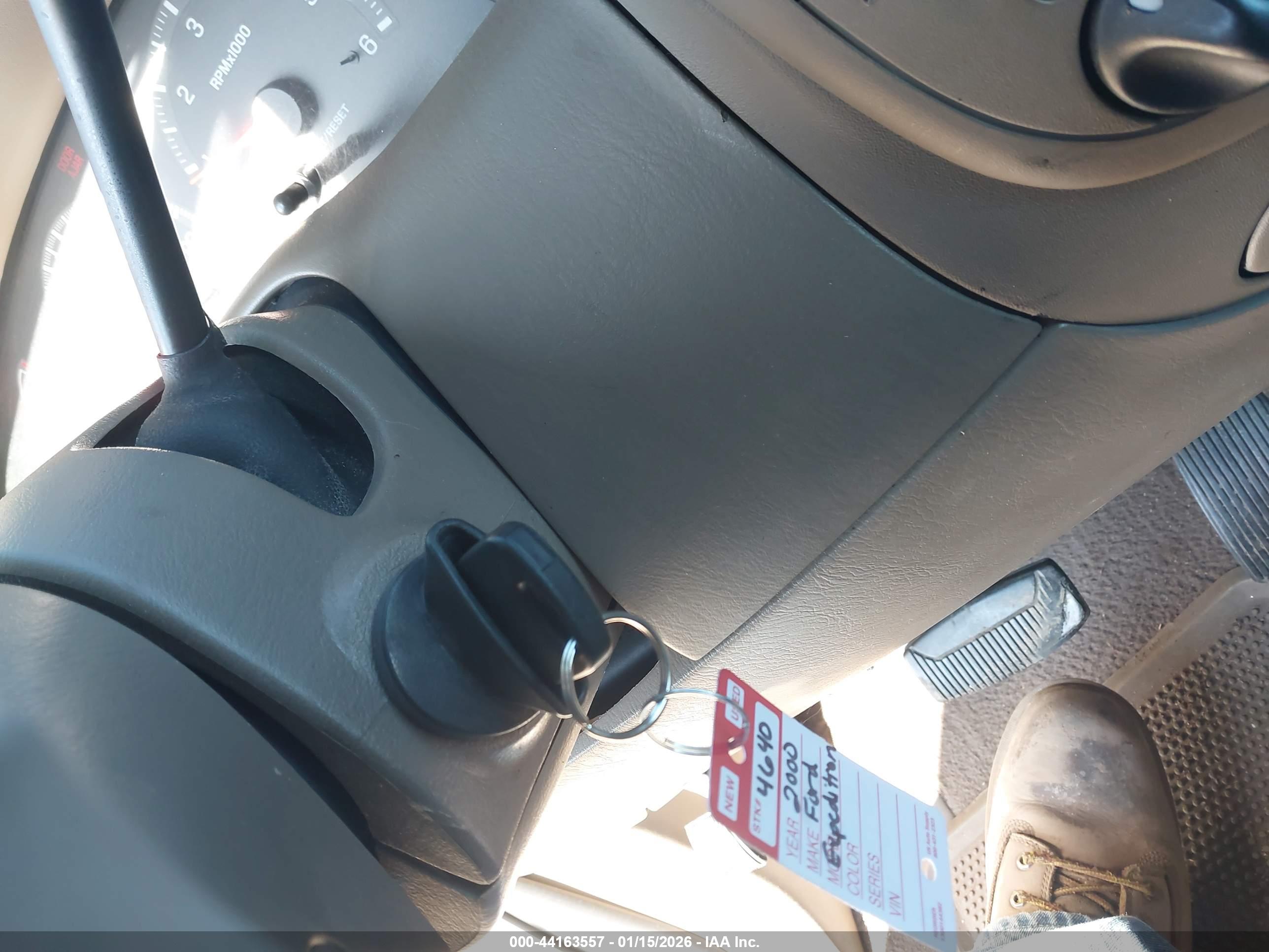 FORD EXPEDITION image 11