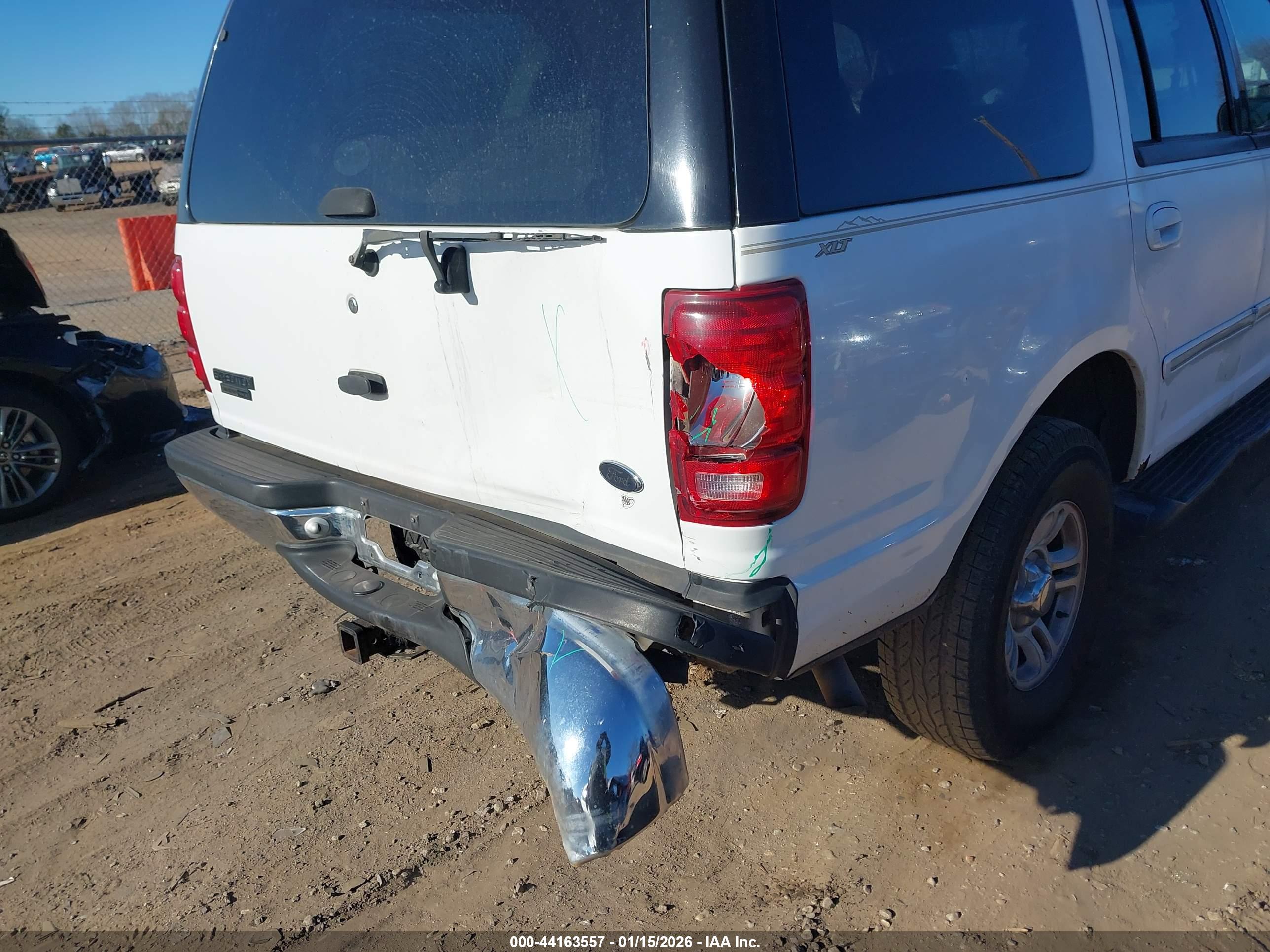 FORD EXPEDITION image 6