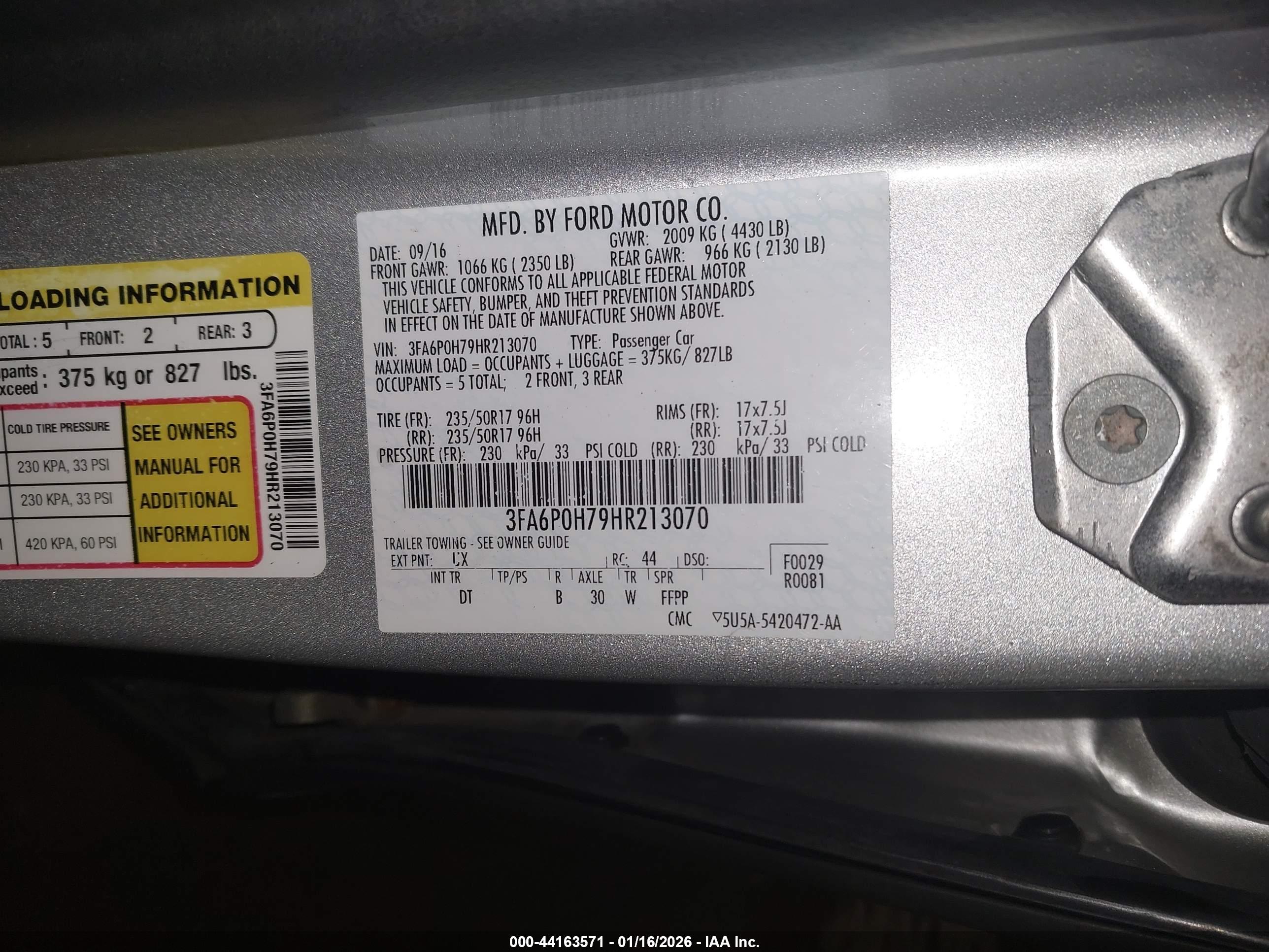 FORD FUSION image 9