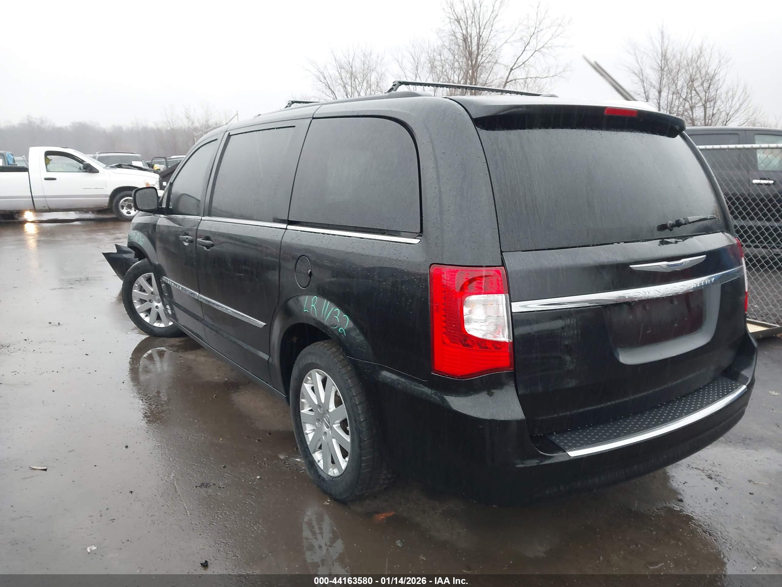 CHRYSLER TOWN image 3