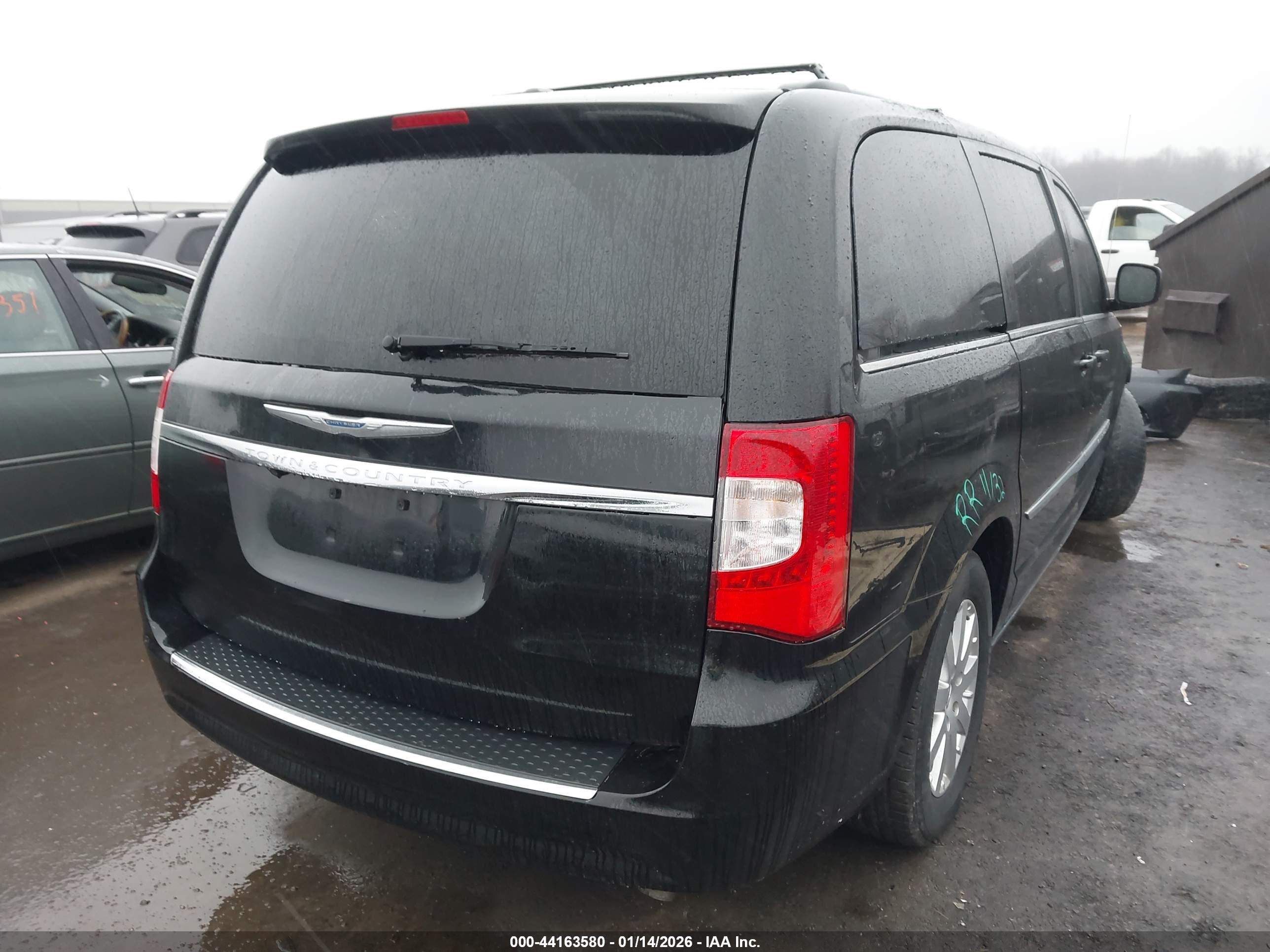 CHRYSLER TOWN image 4
