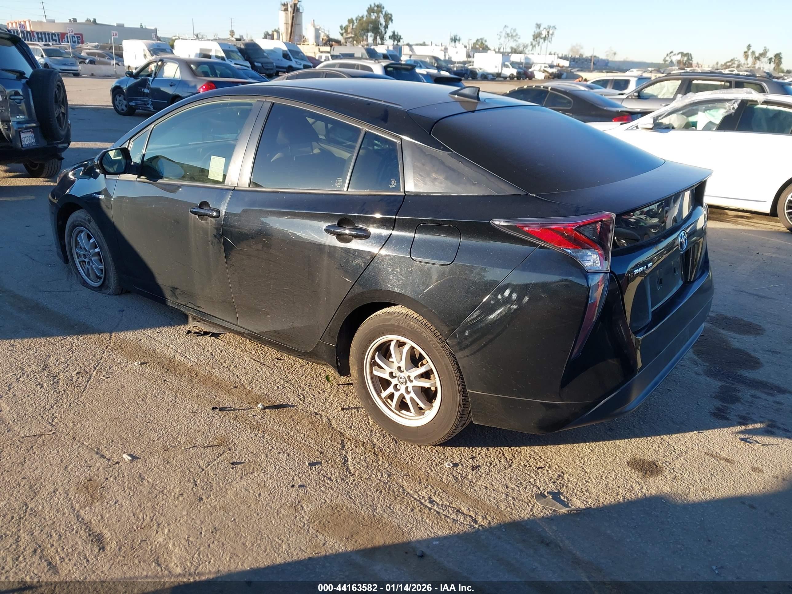 TOYOTA PRIUS image 3