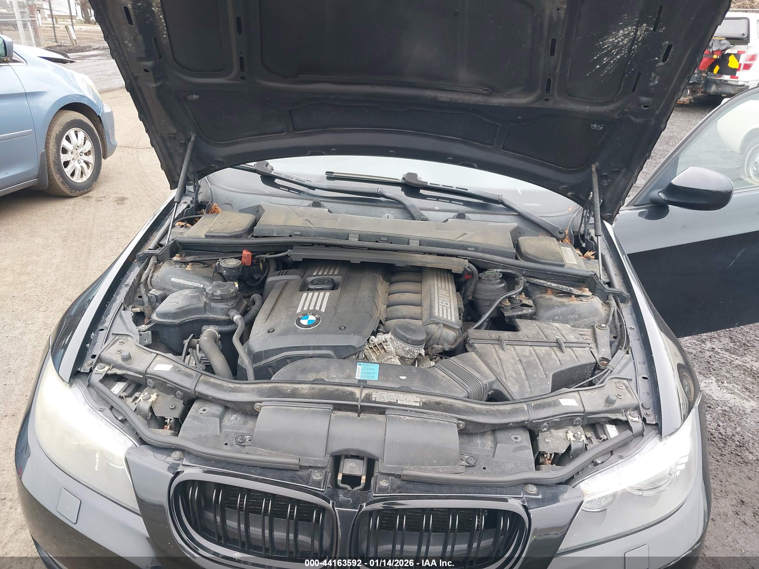 BMW 328I image 10