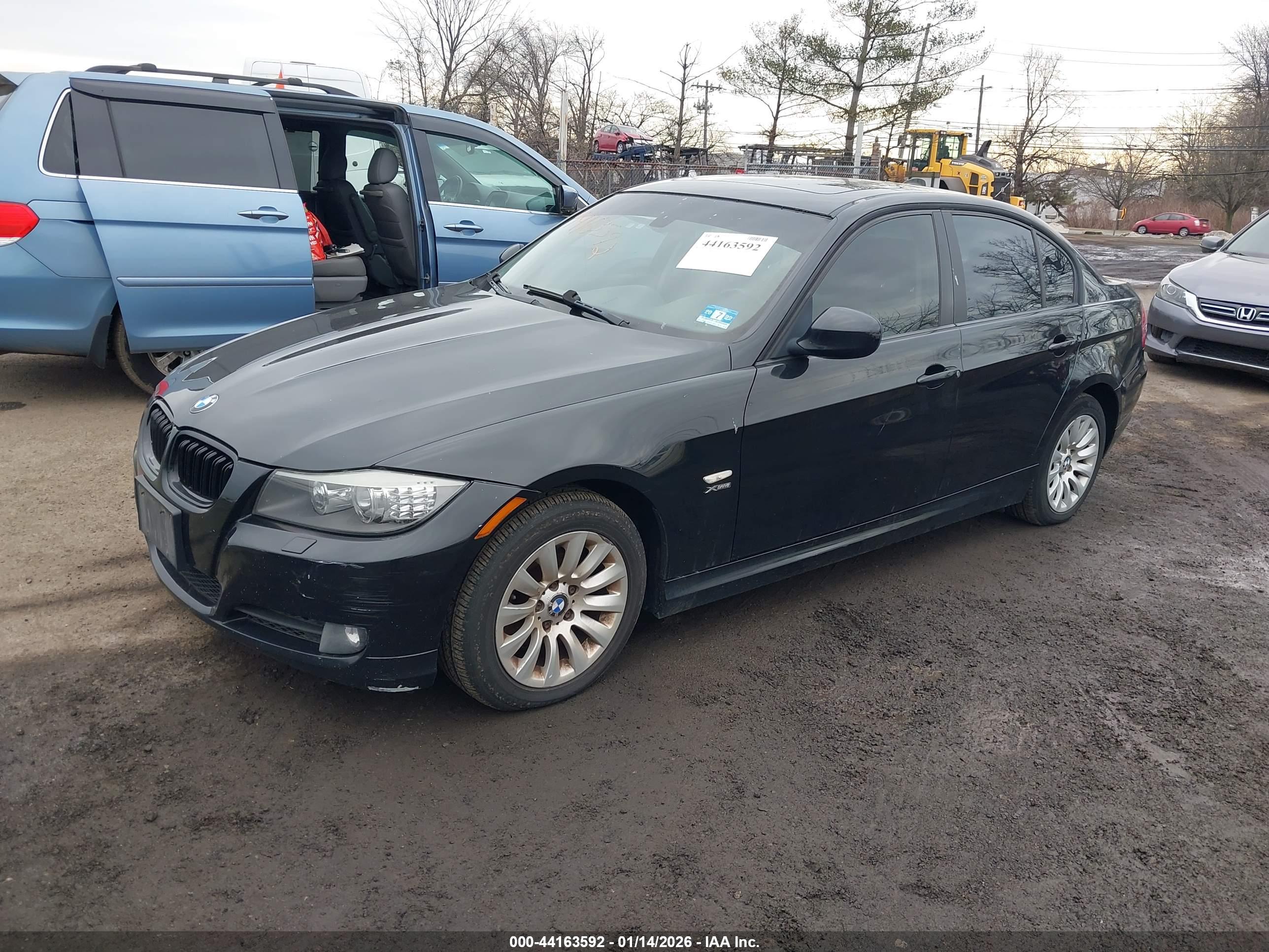 BMW 328I image 2