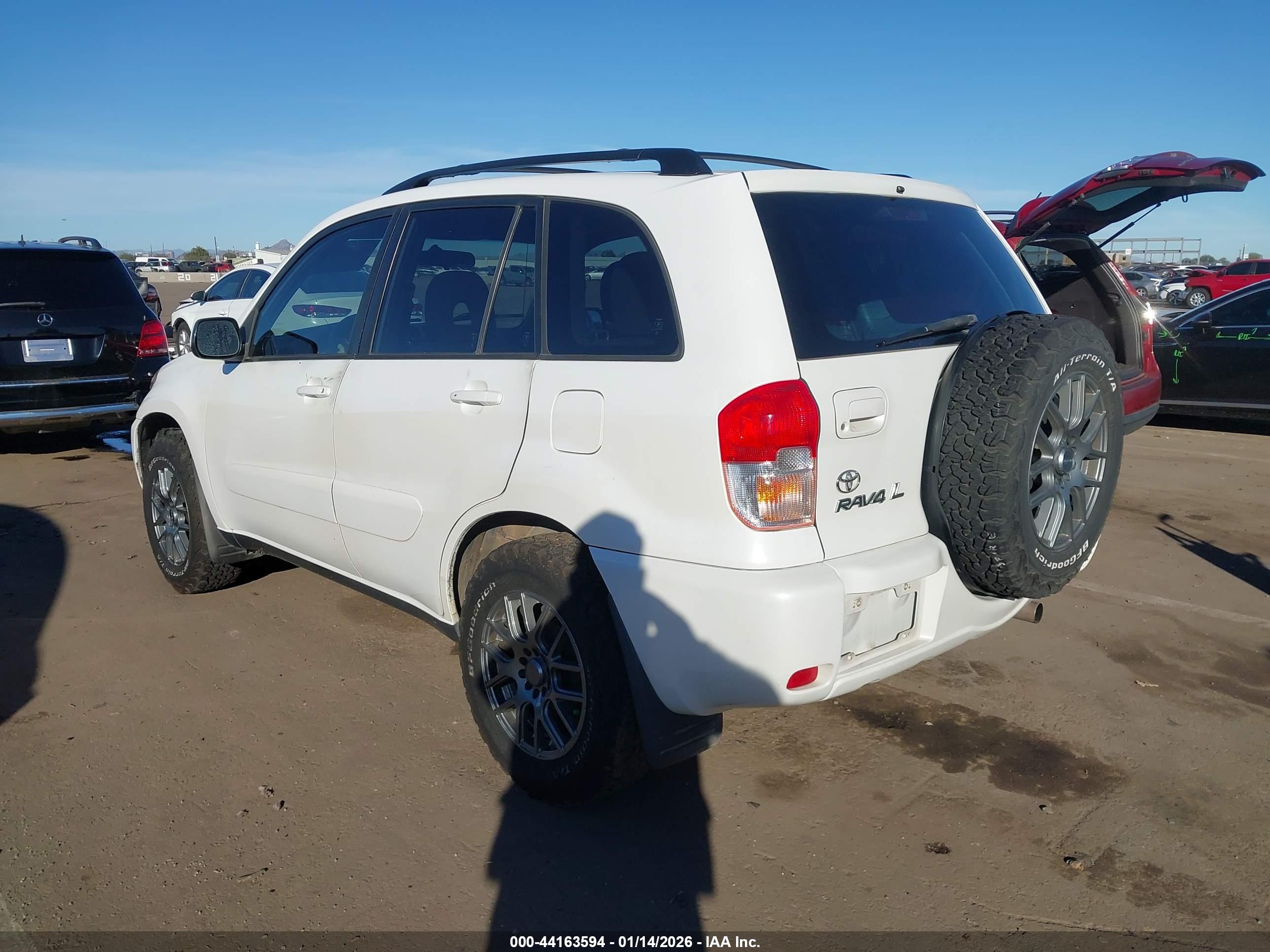 TOYOTA RAV4 image 3