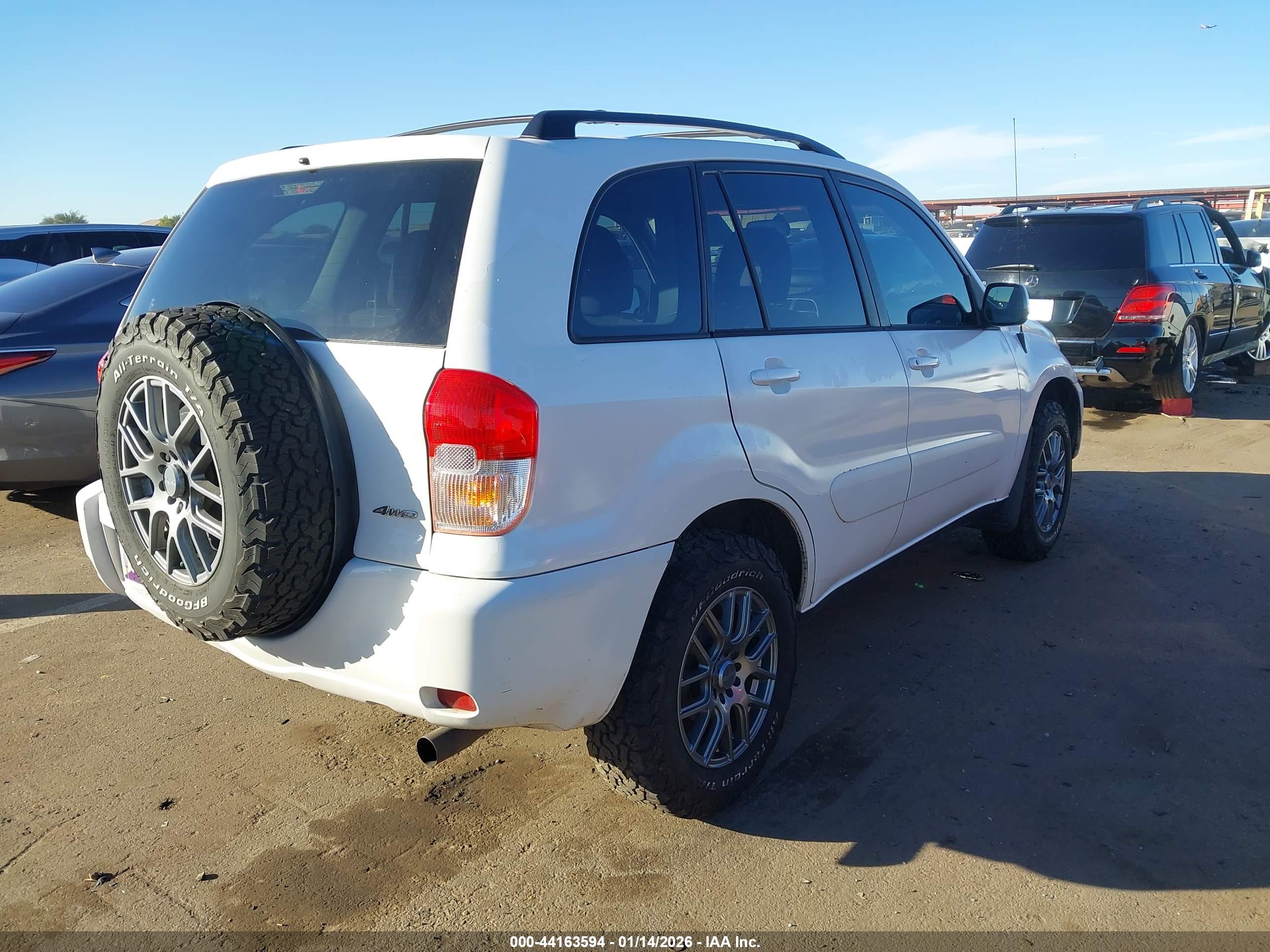 TOYOTA RAV4 image 4