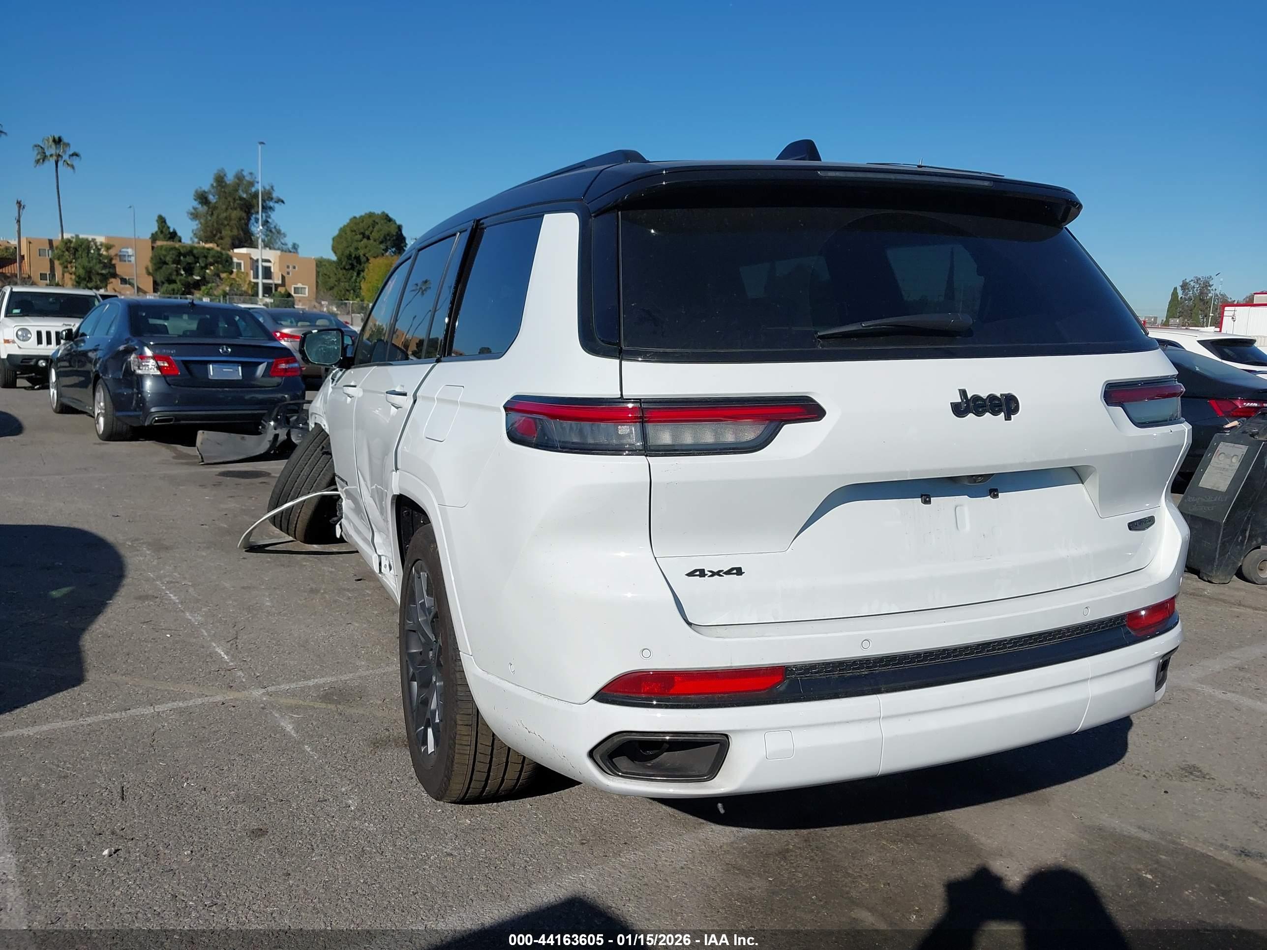 JEEP GRAND image 3