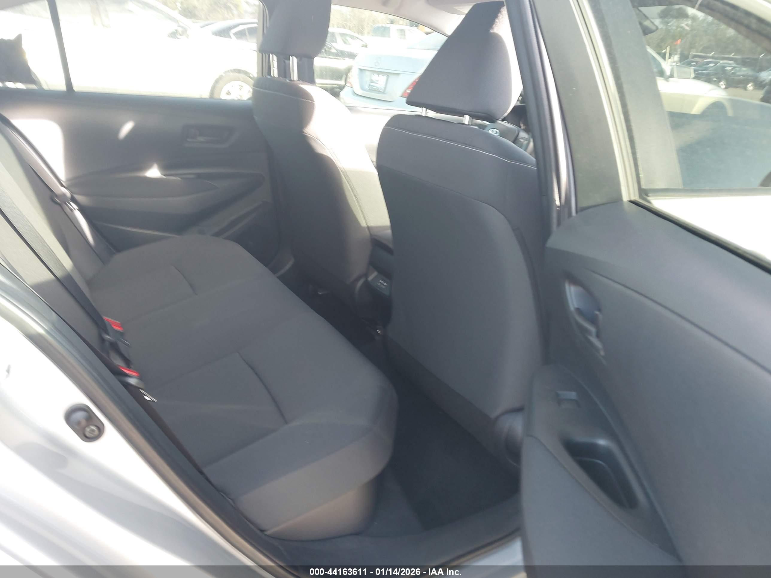 TOYOTA COROLLA image 8