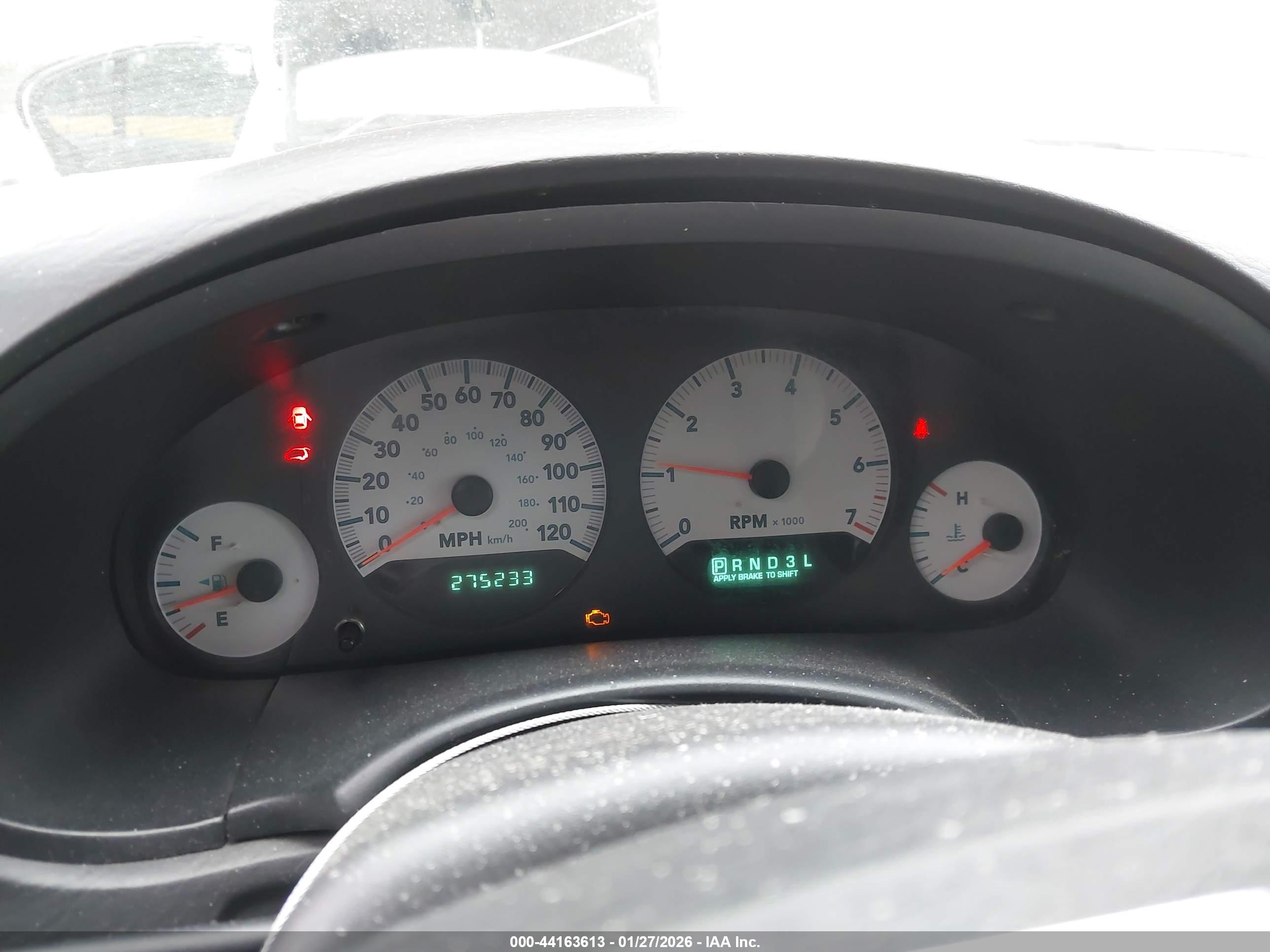 DODGE CARAVAN image 7