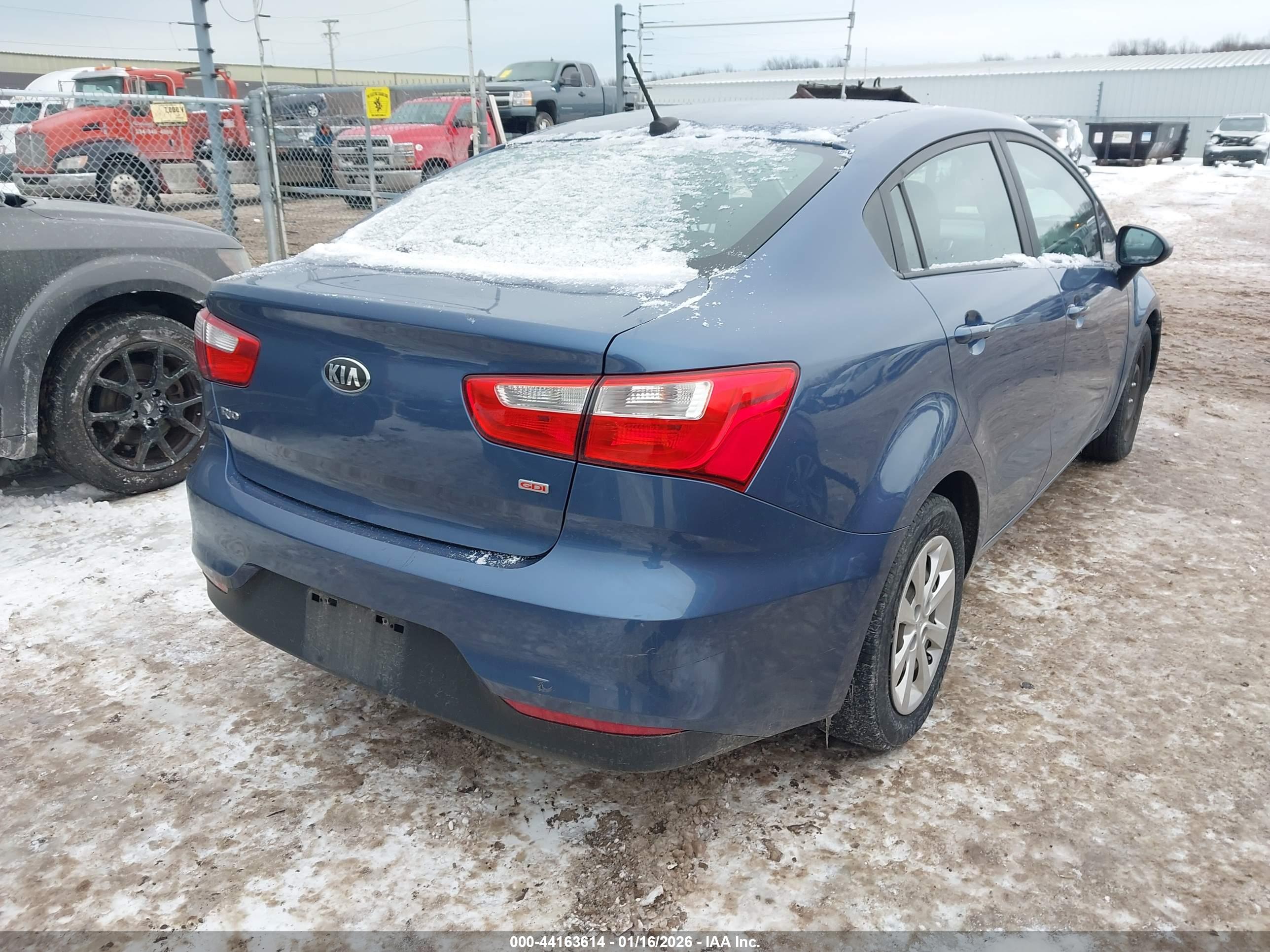 KIA RIO image 4
