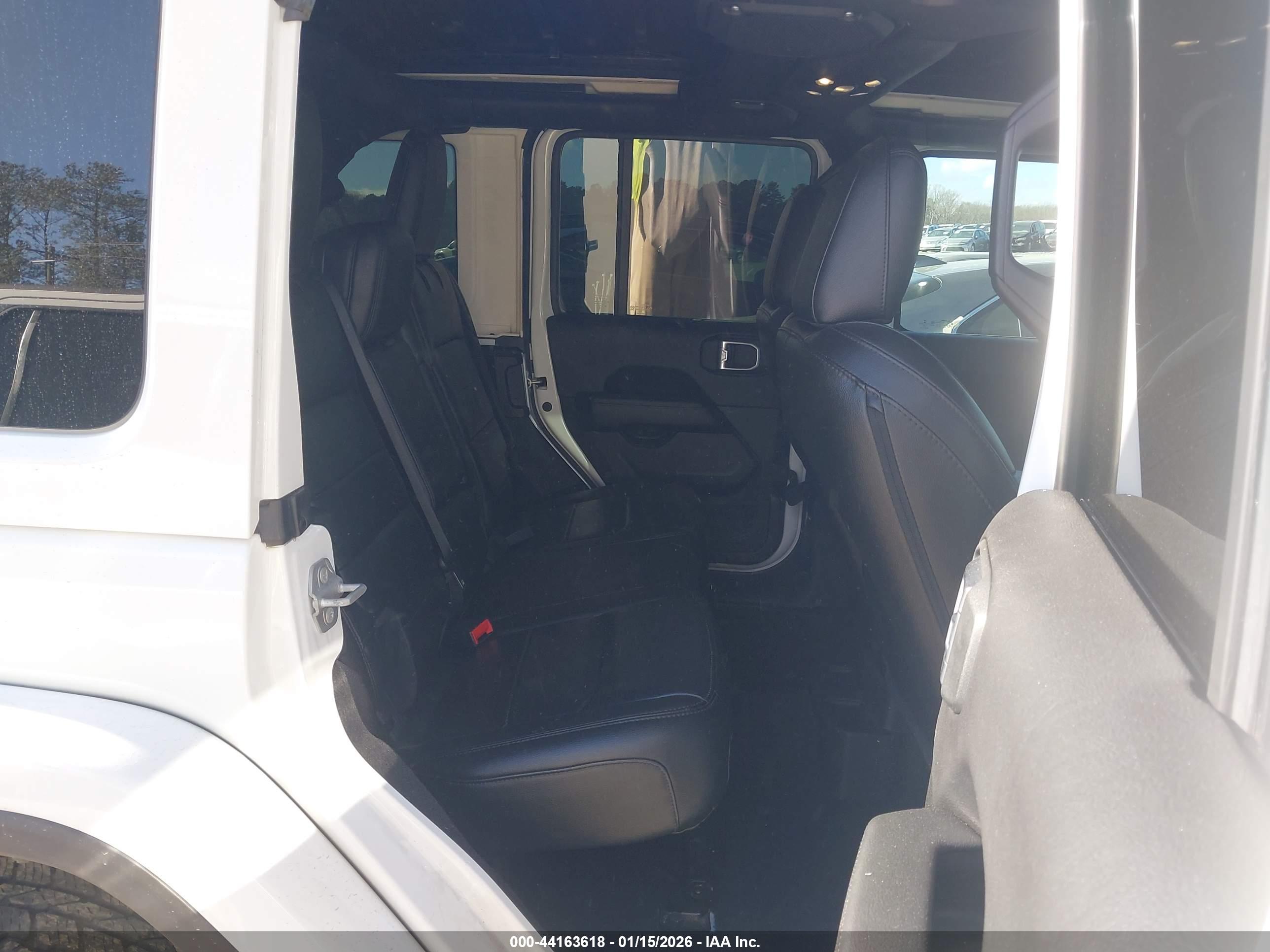 JEEP WRANGLER image 8