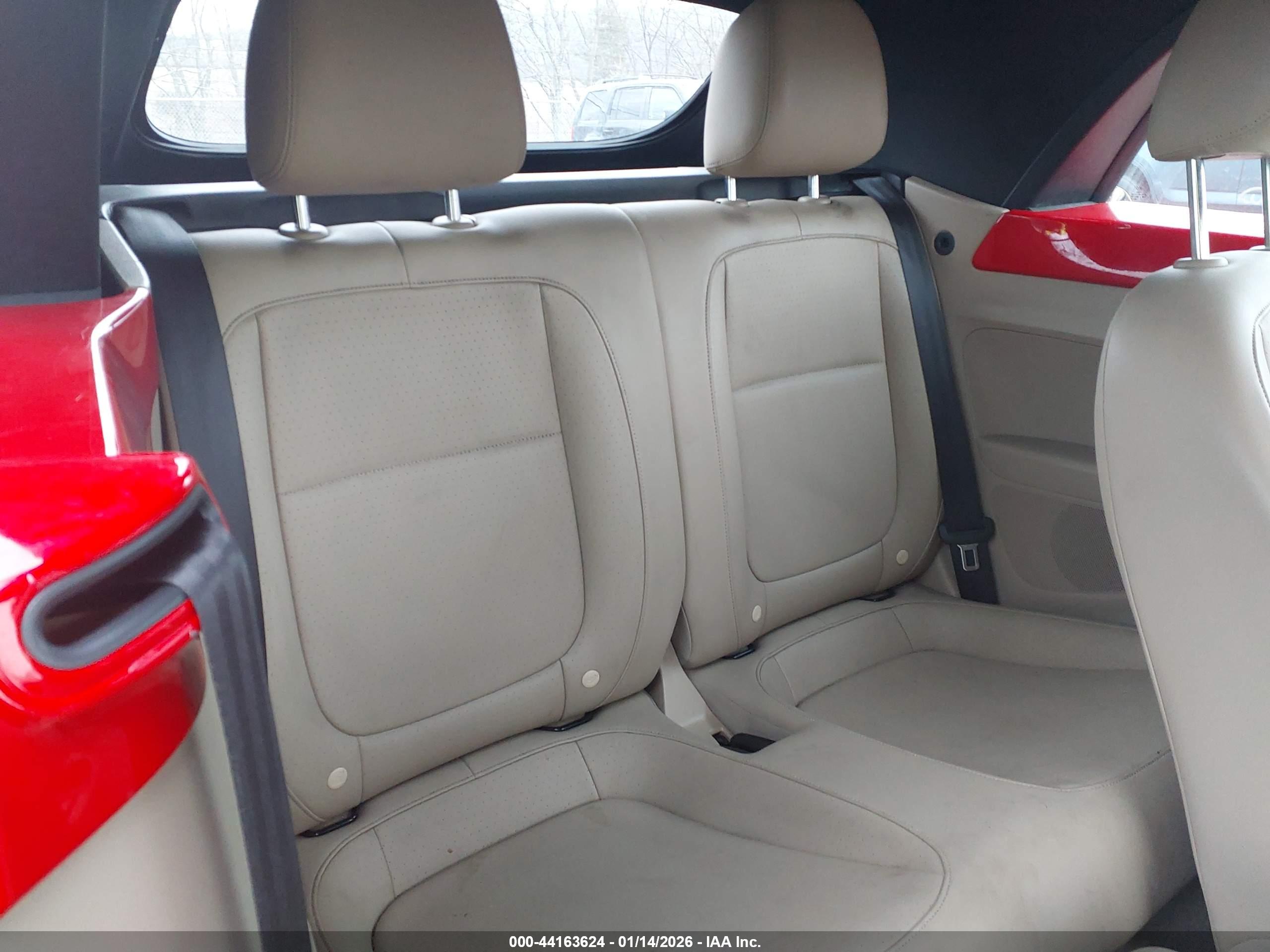 VOLKSWAGEN BEETLE image 8