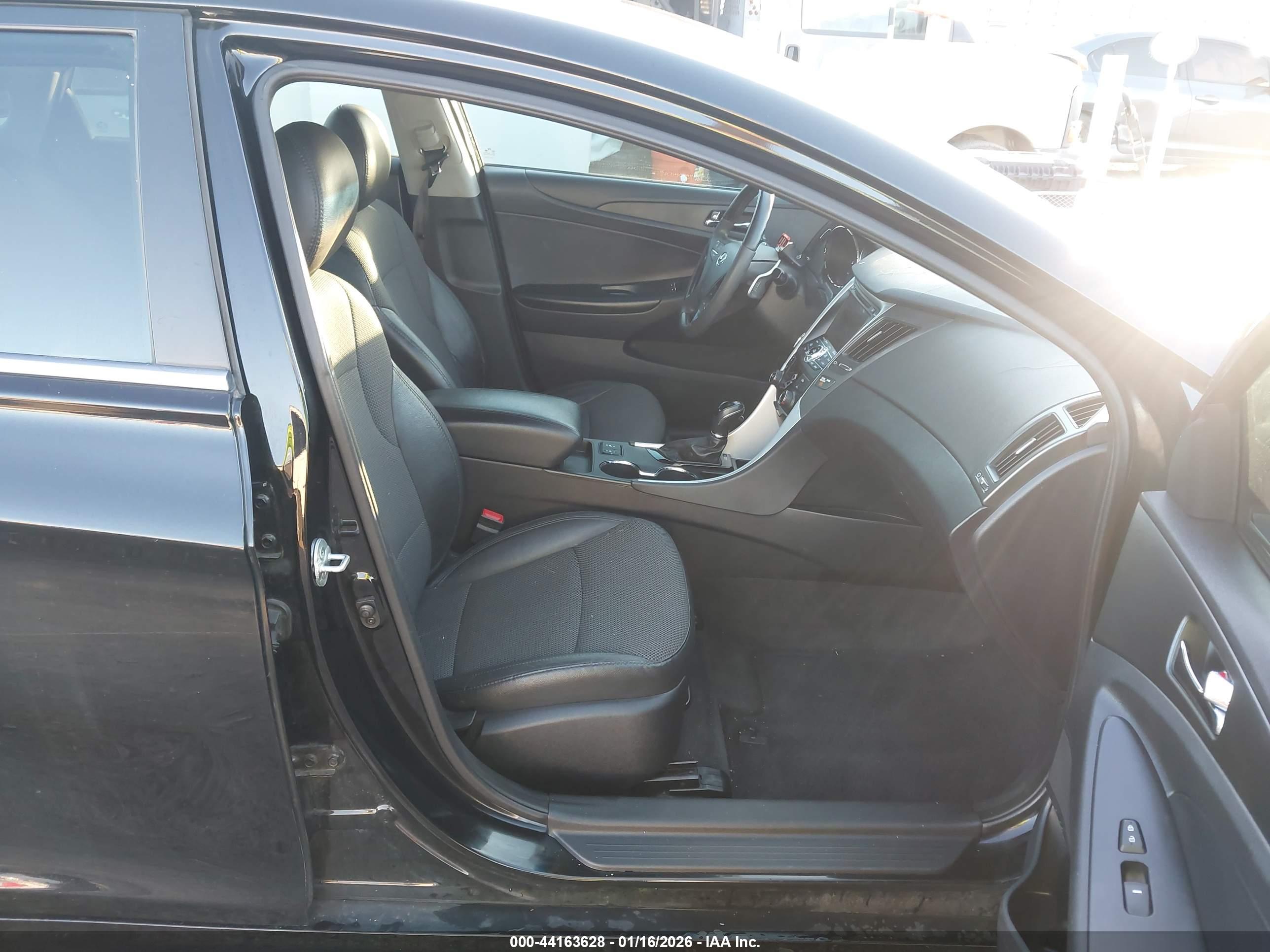HYUNDAI SONATA image 5