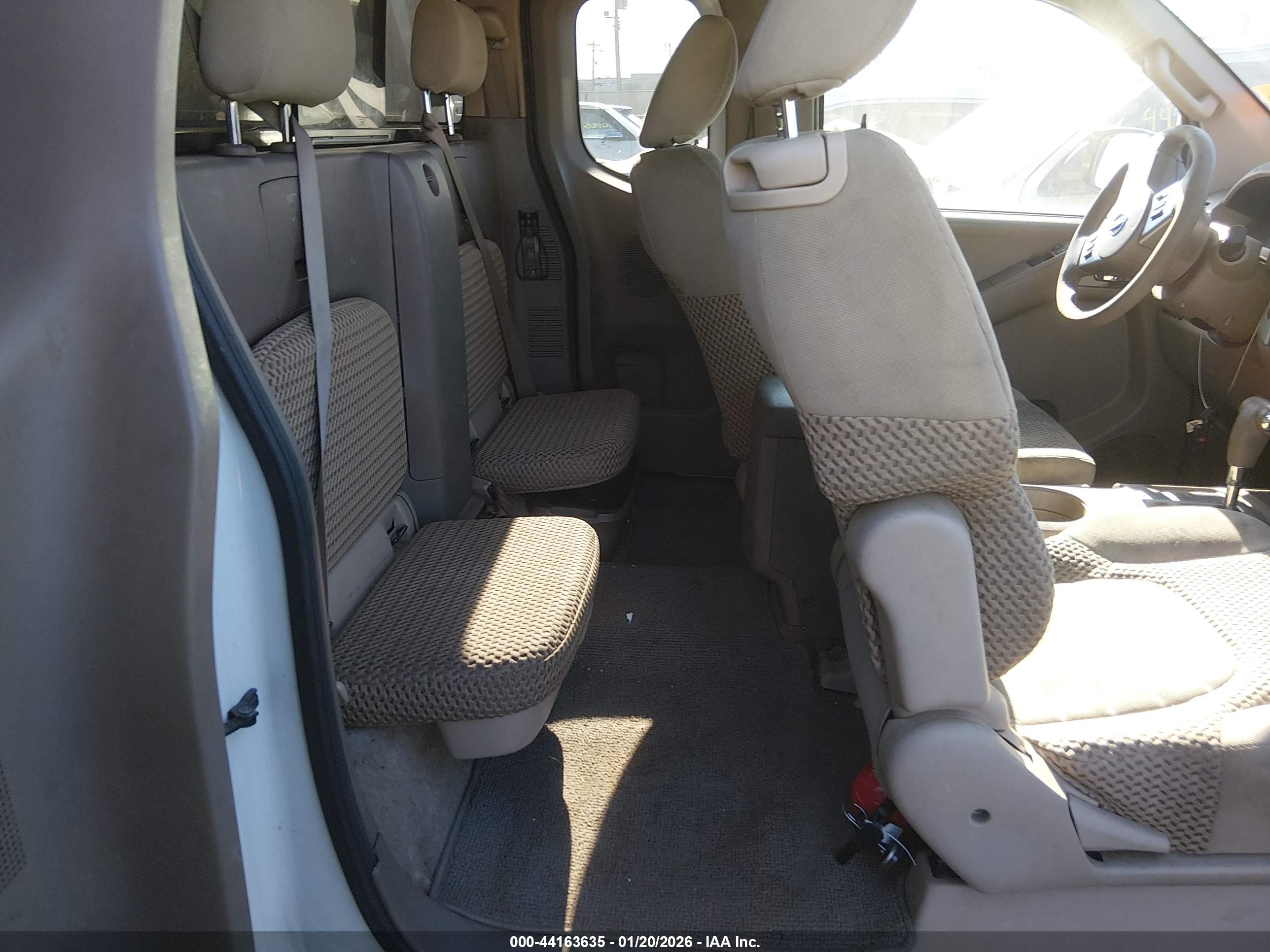 NISSAN FRONTIER image 8