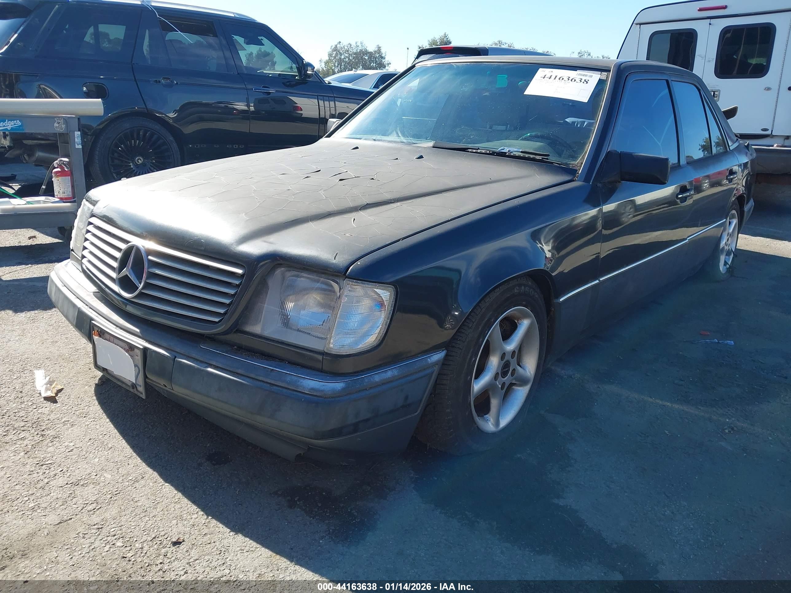 MERCEDES-BENZ 400 image 2