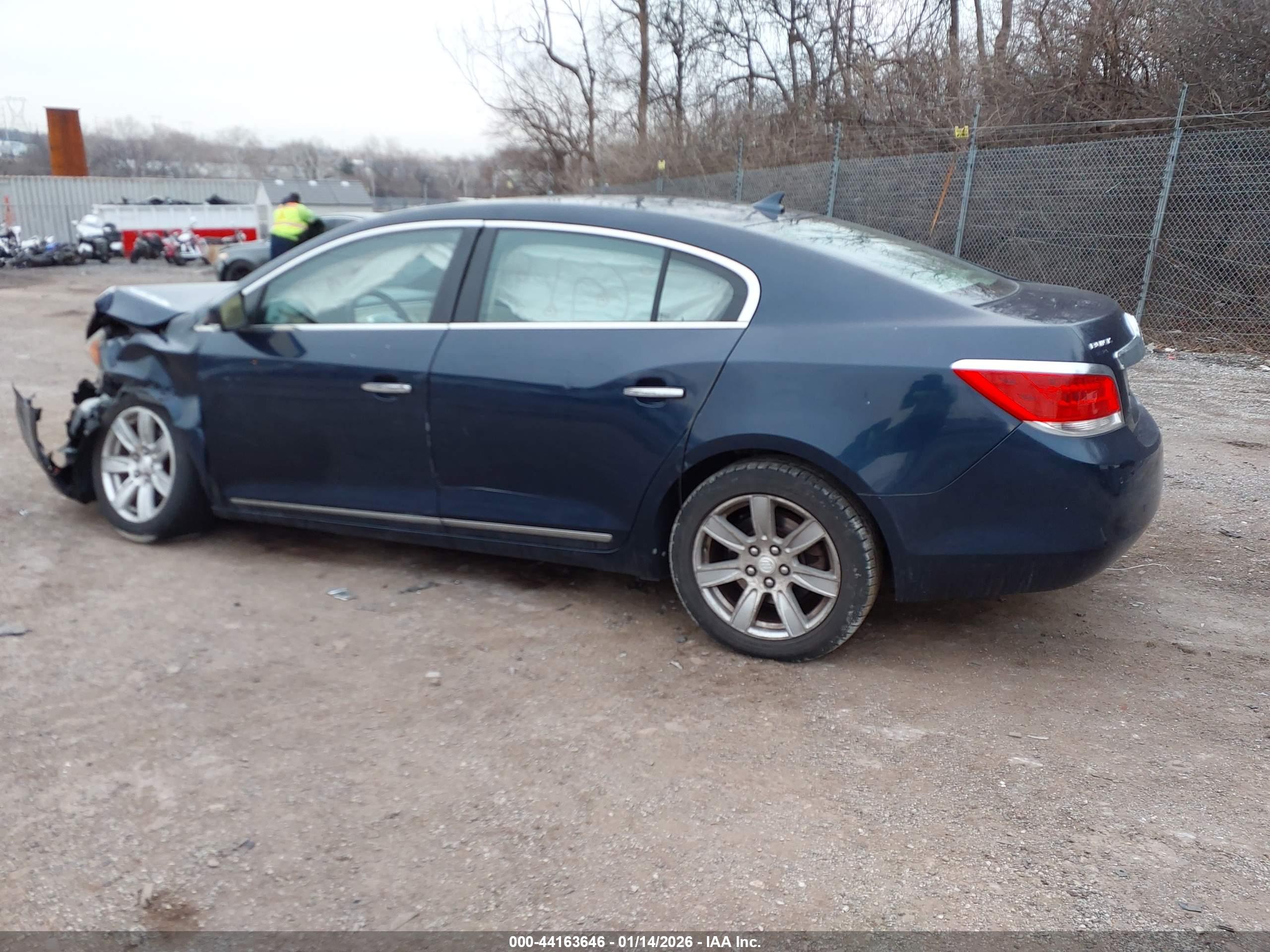 BUICK LACROSSE image 3