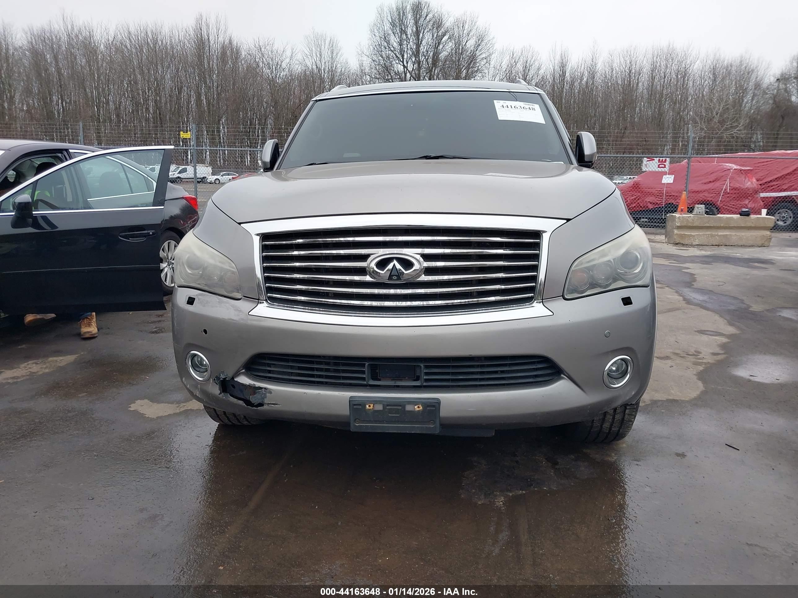 INFINITI QX56 image 6