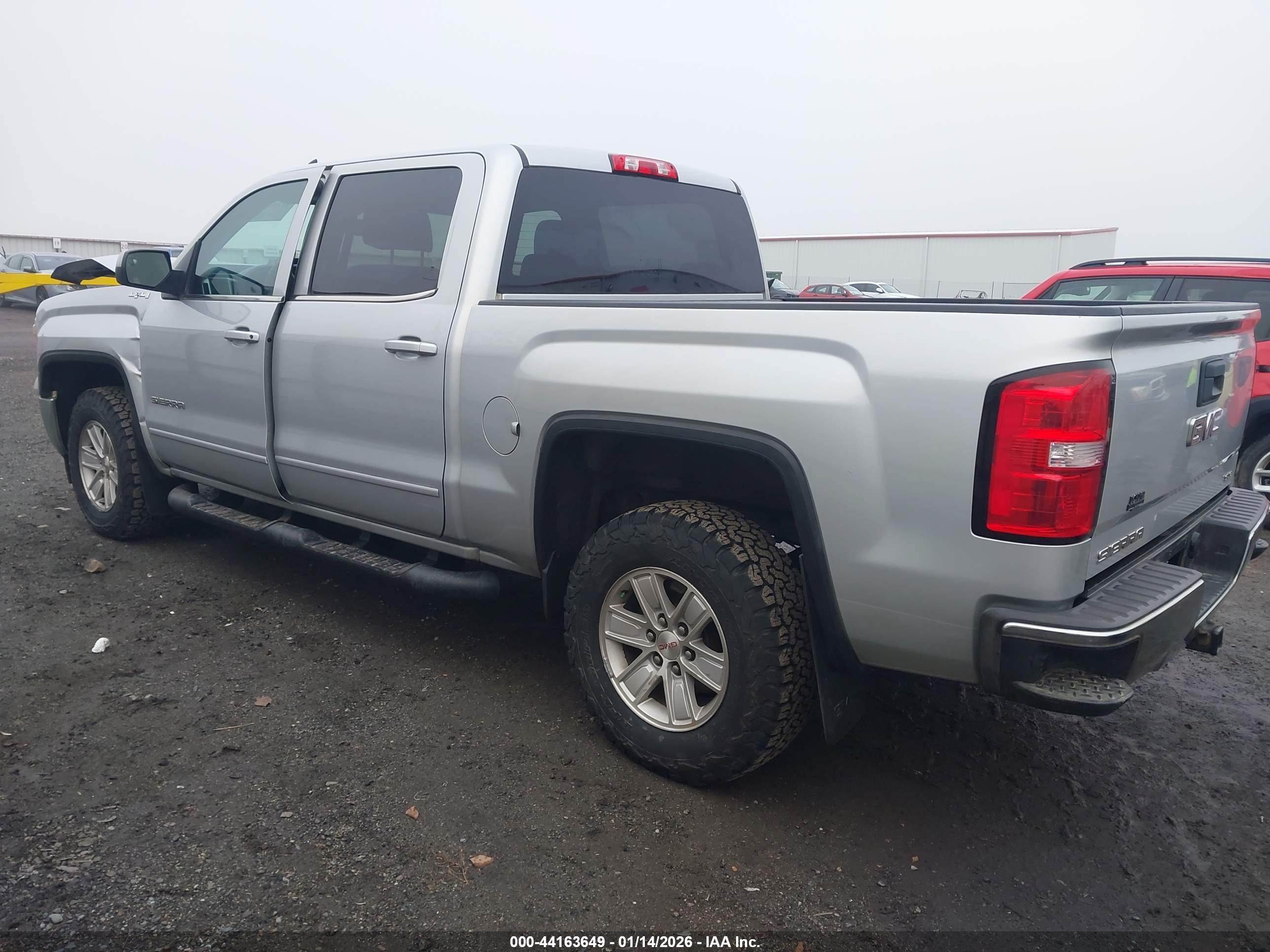 GMC SIERRA image 3