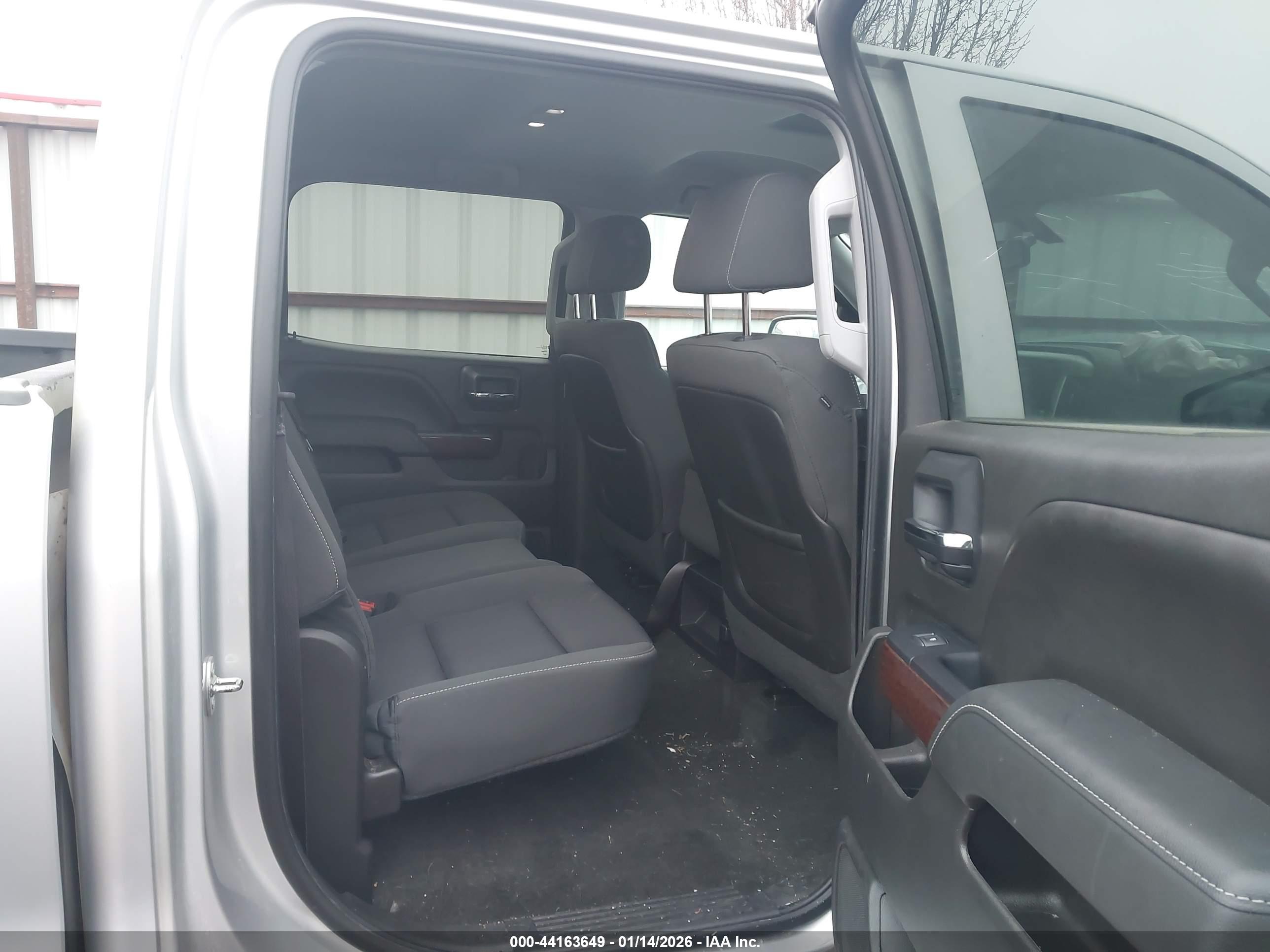 GMC SIERRA image 8