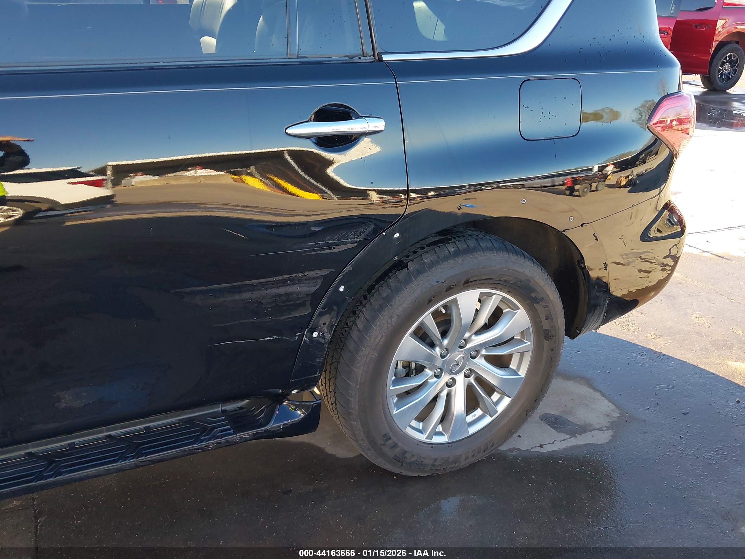 INFINITI QX80 image 6