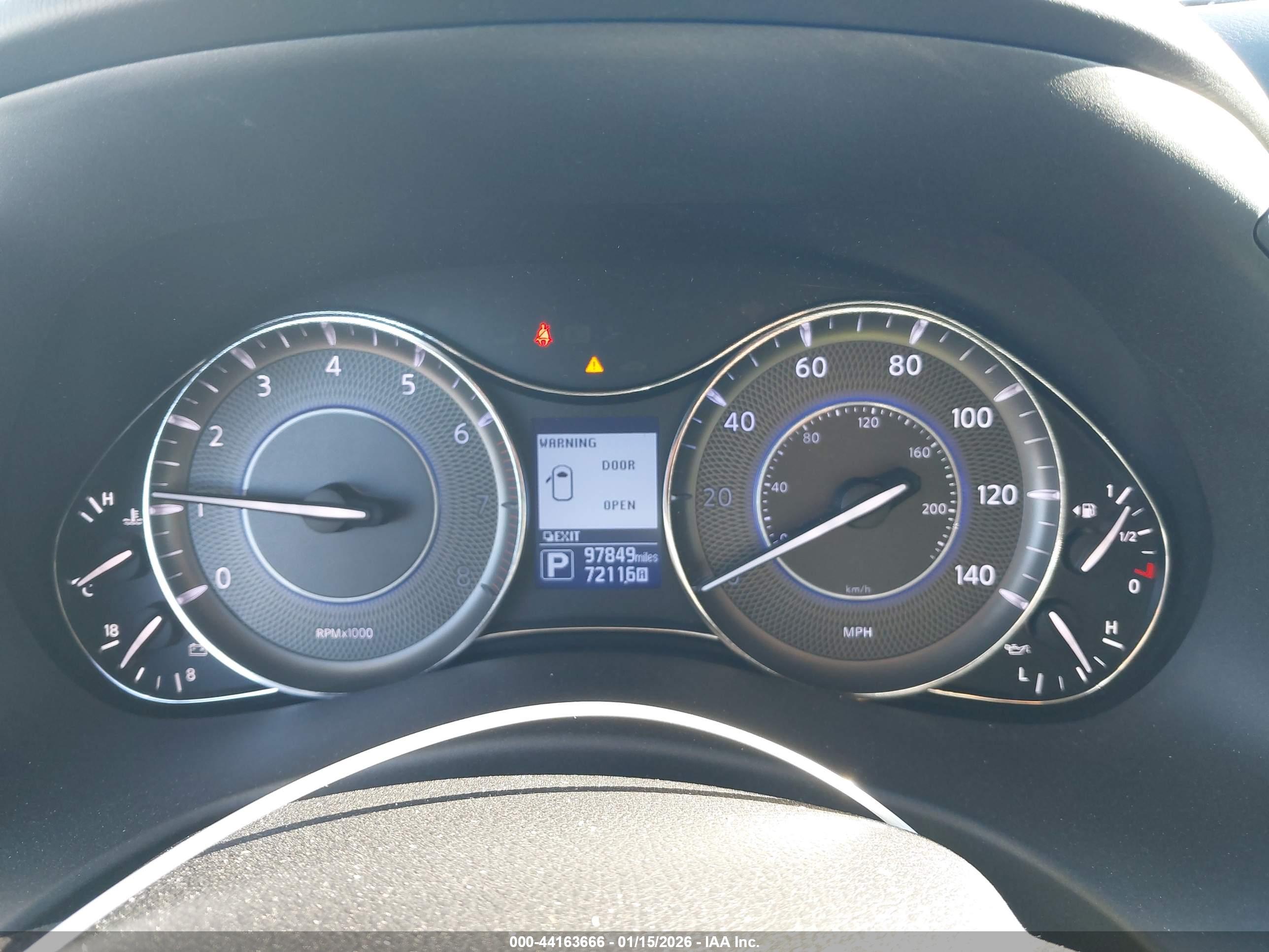 INFINITI QX80 image 7