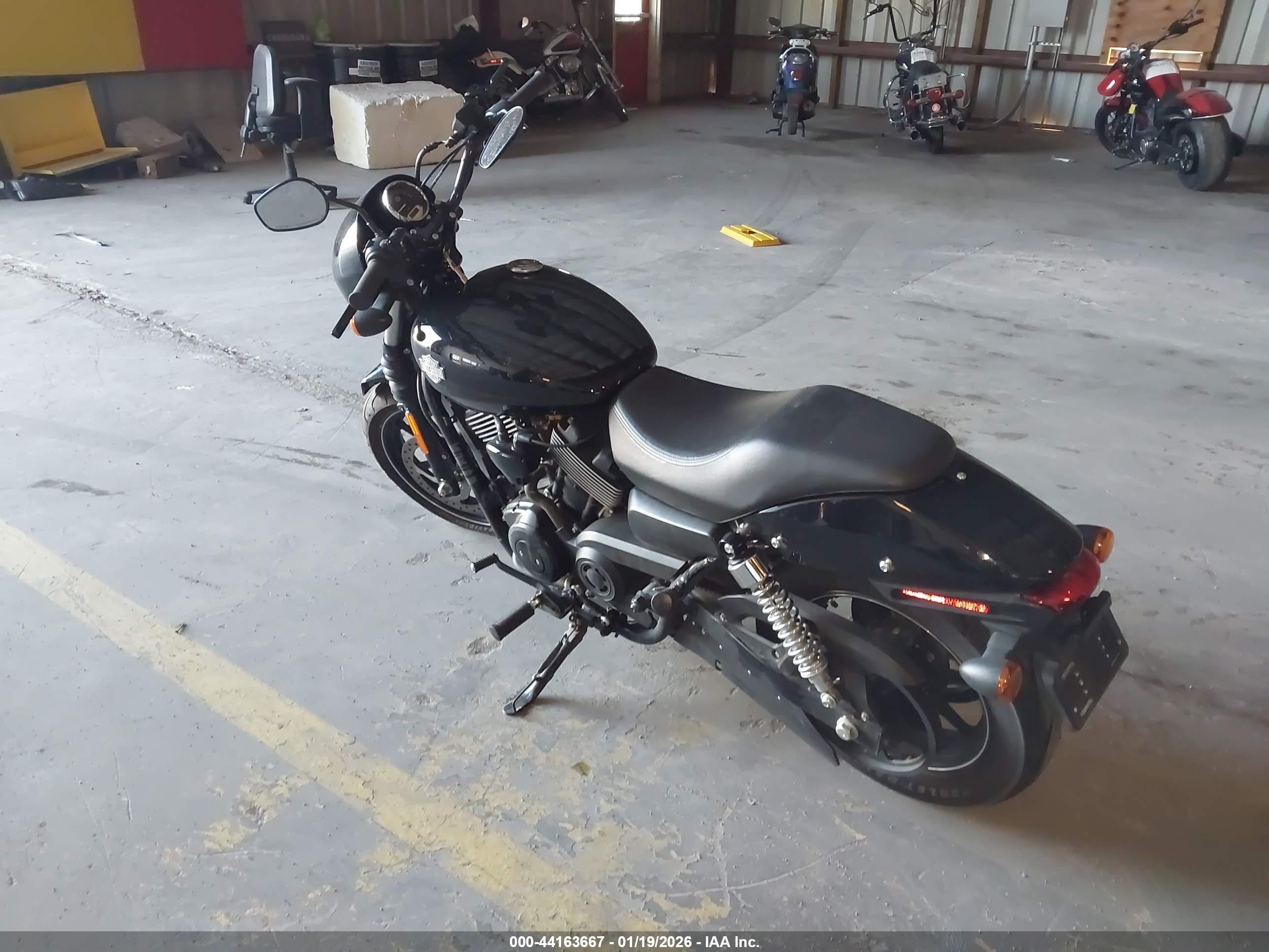 HARLEY-DAVIDSON XG750 image 3