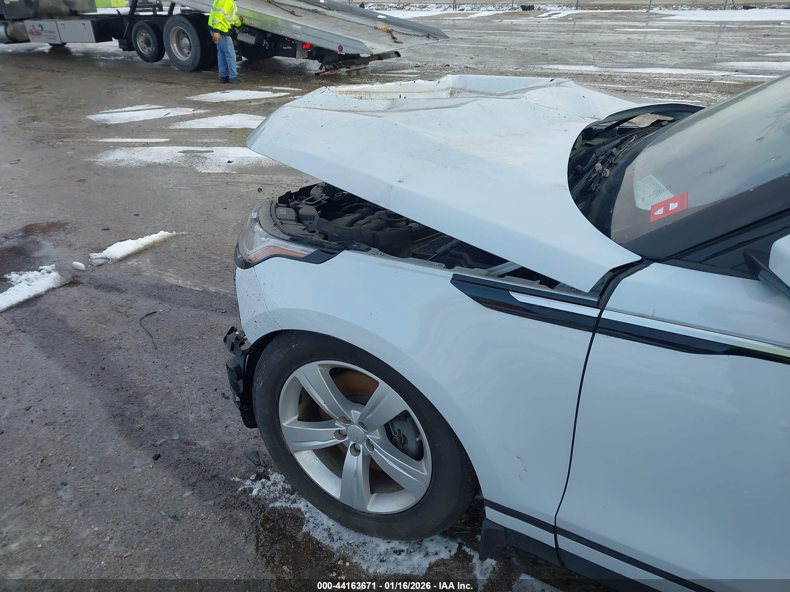 LAND ROVER image 6