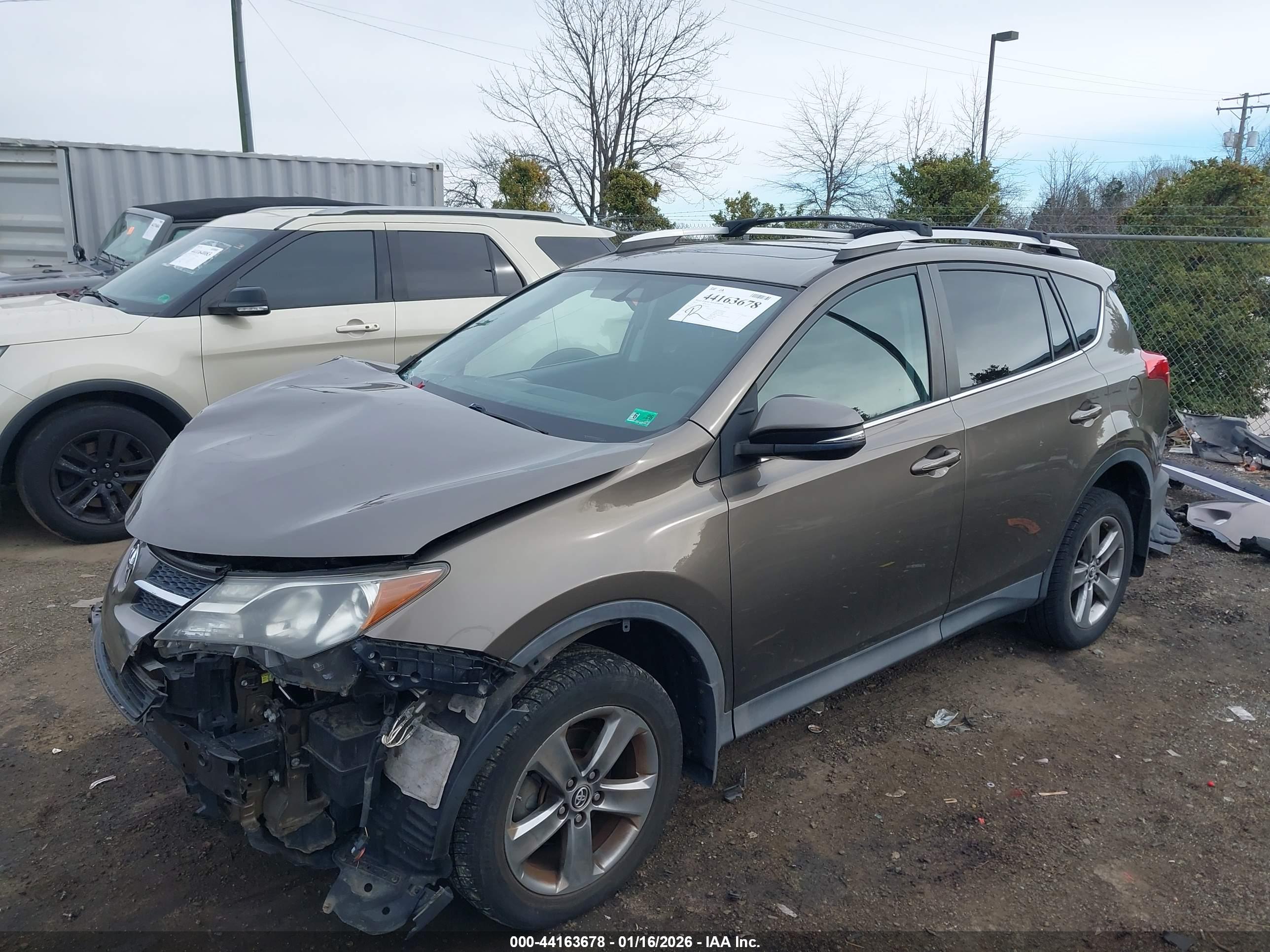 TOYOTA RAV4 image 2