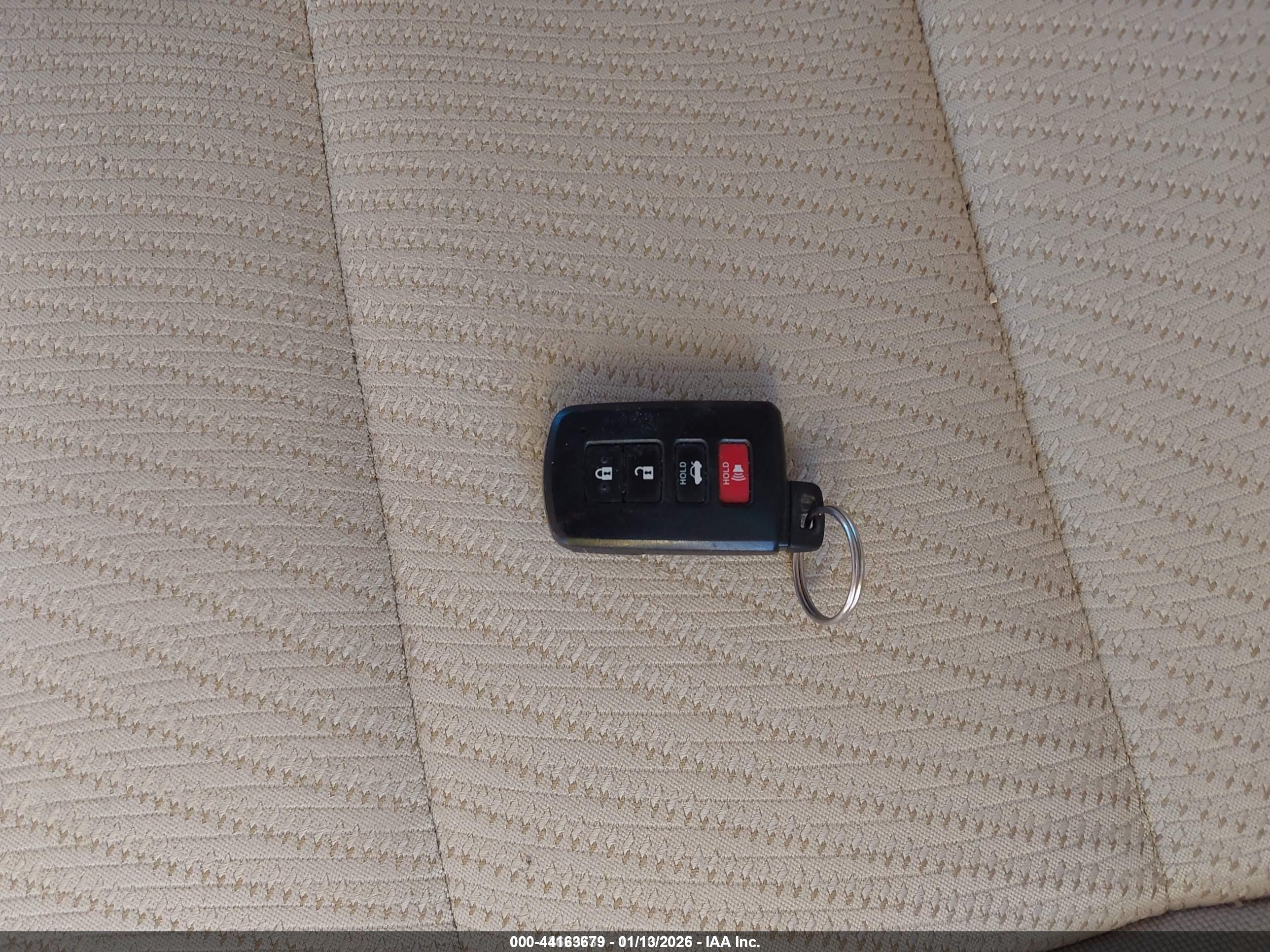 TOYOTA CAMRY image 11