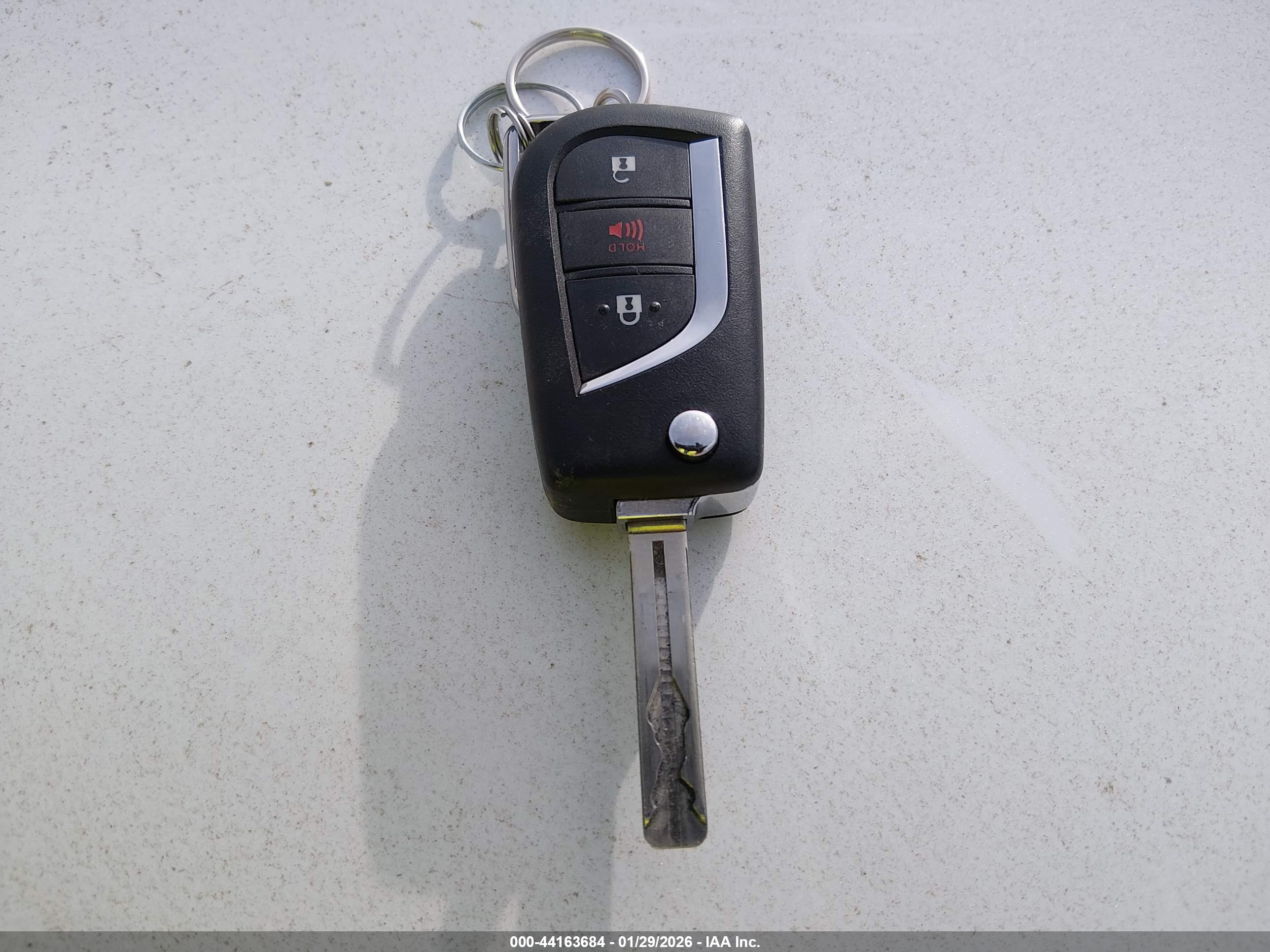 TOYOTA RAV4 image 11