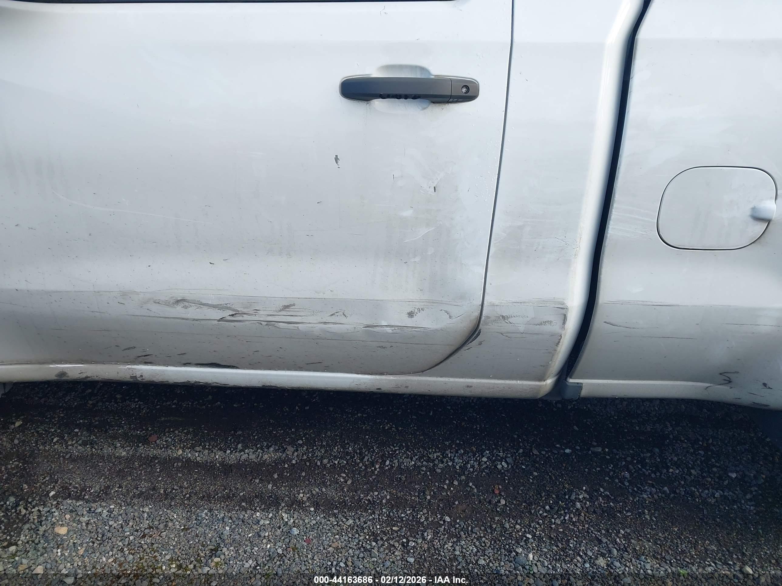 CHEVROLET SILVERADO image 6