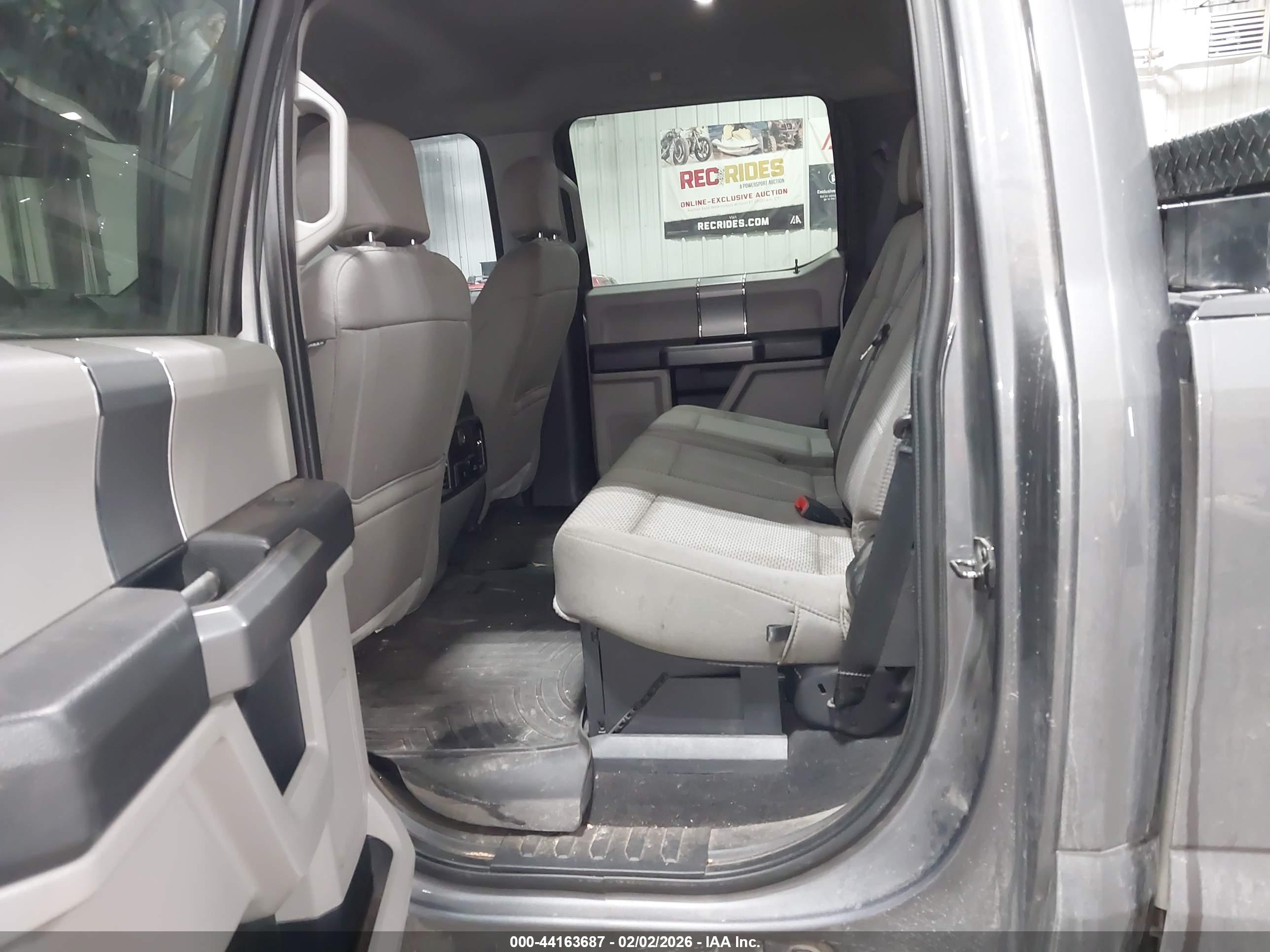 FORD F-250 image 8
