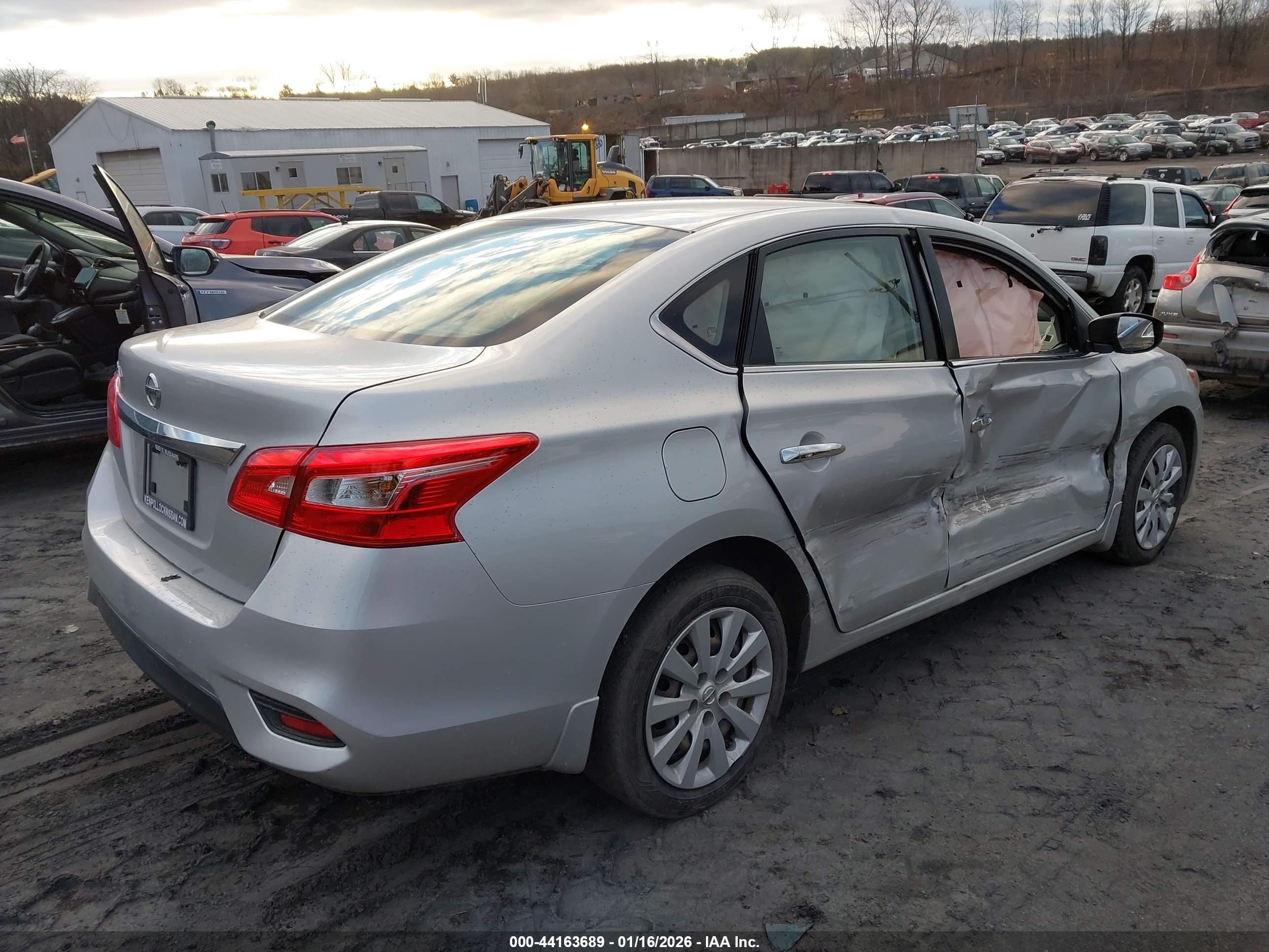 NISSAN SENTRA image 4