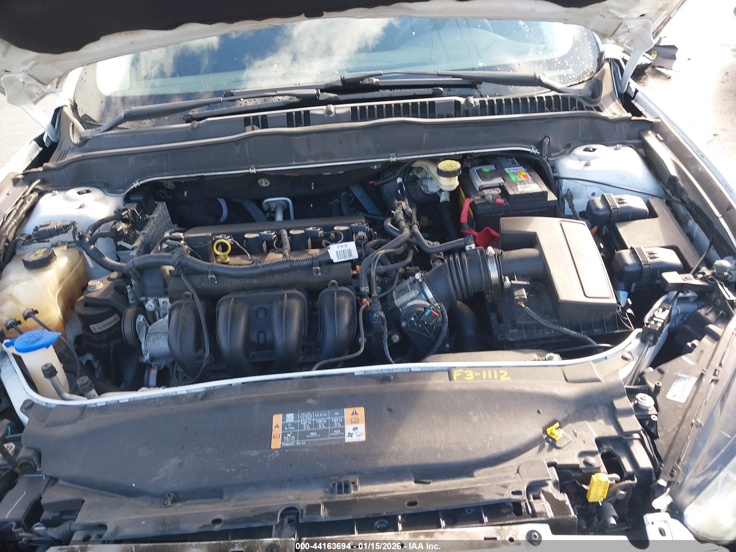 FORD FUSION image 10