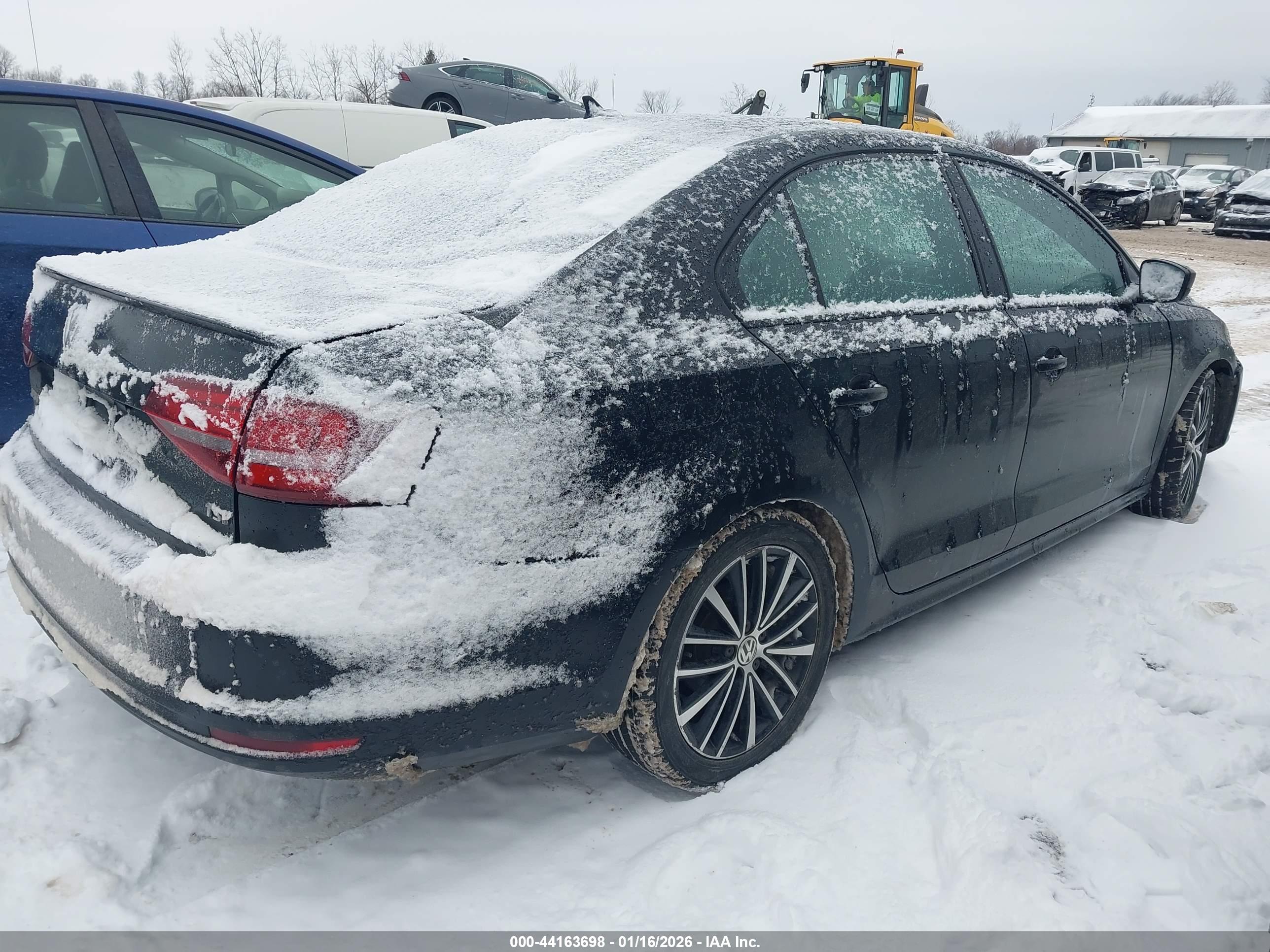 VOLKSWAGEN JETTA image 4