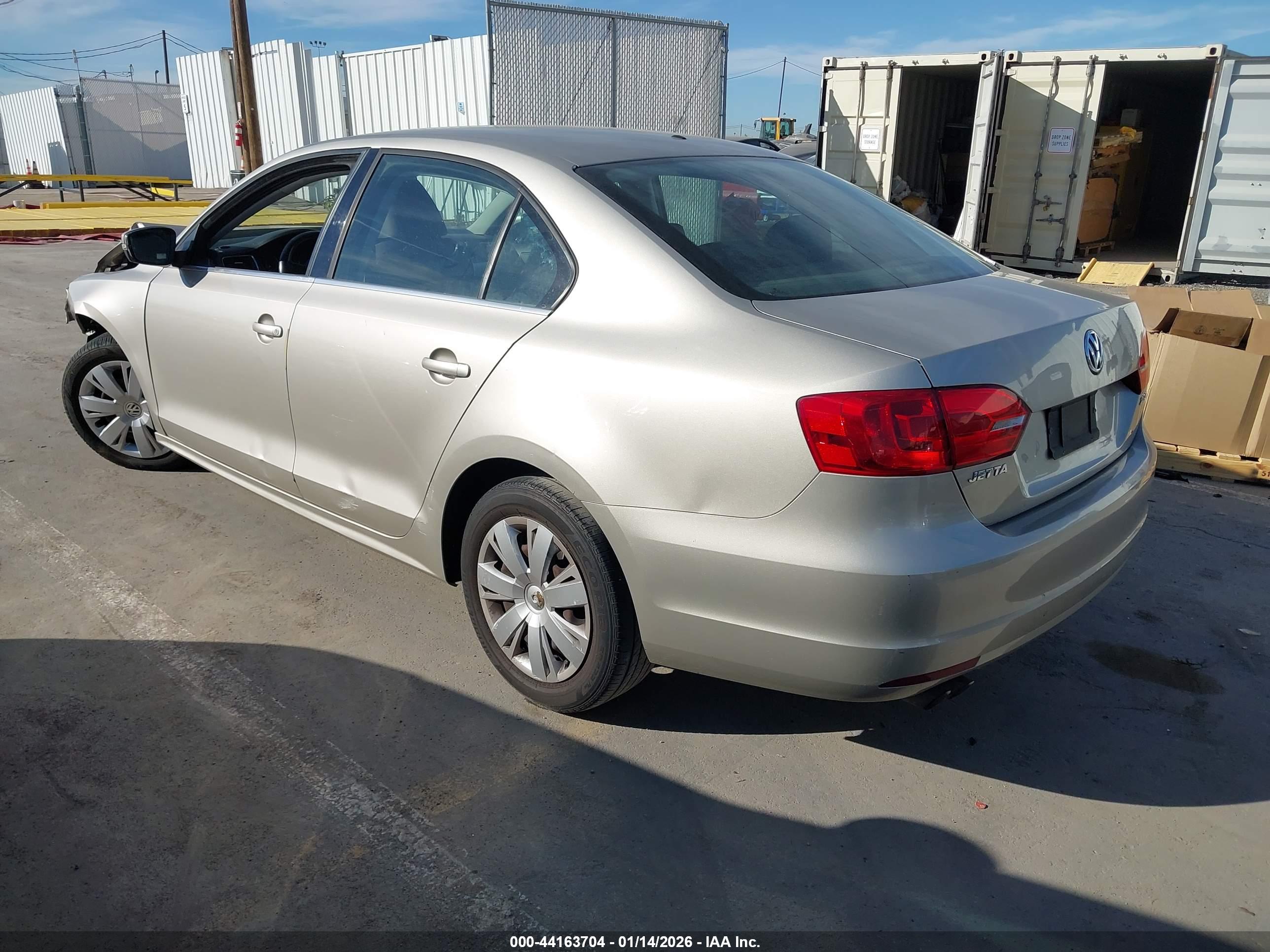 VOLKSWAGEN JETTA image 3