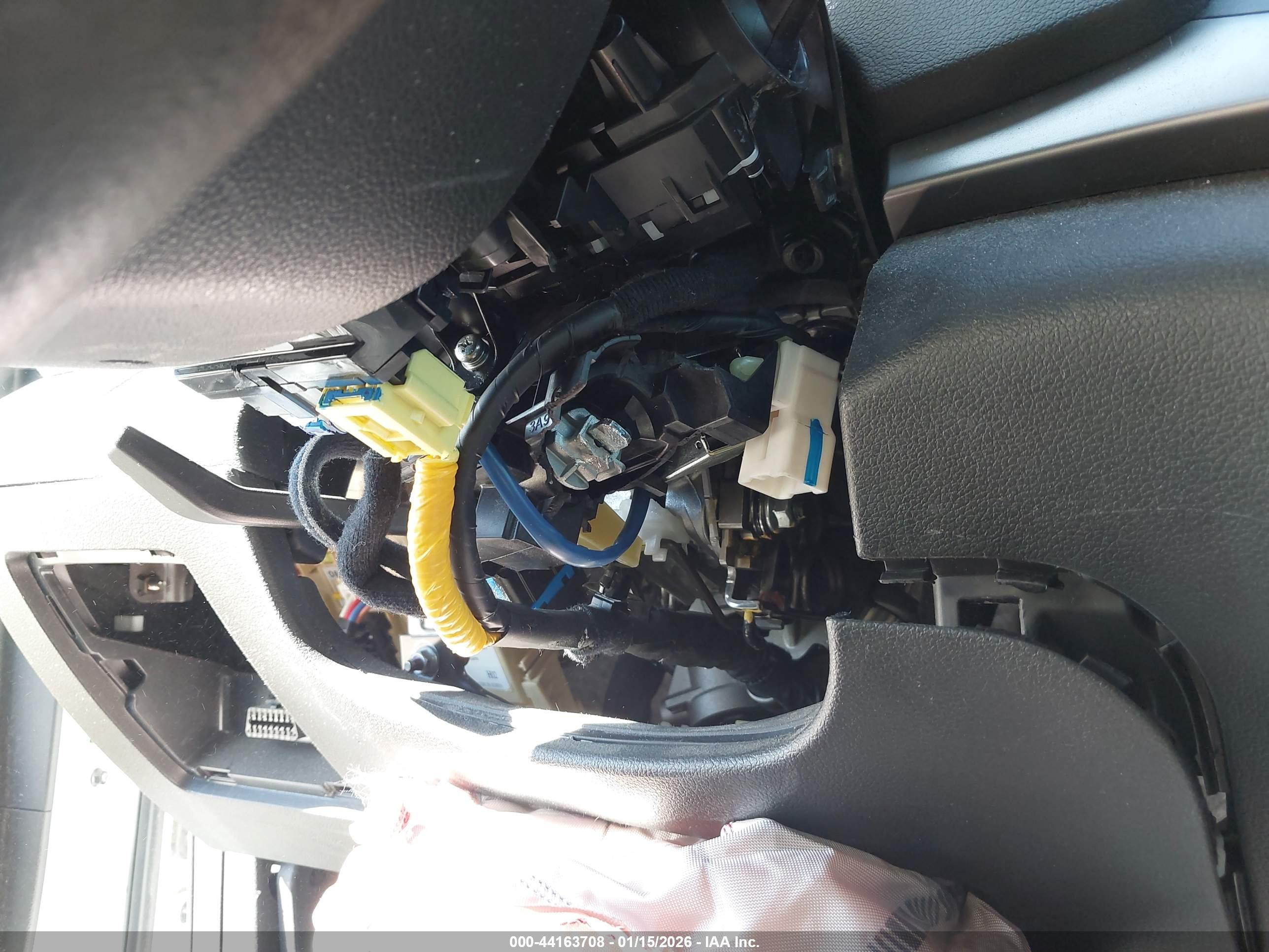 HYUNDAI ELANTRA image 6