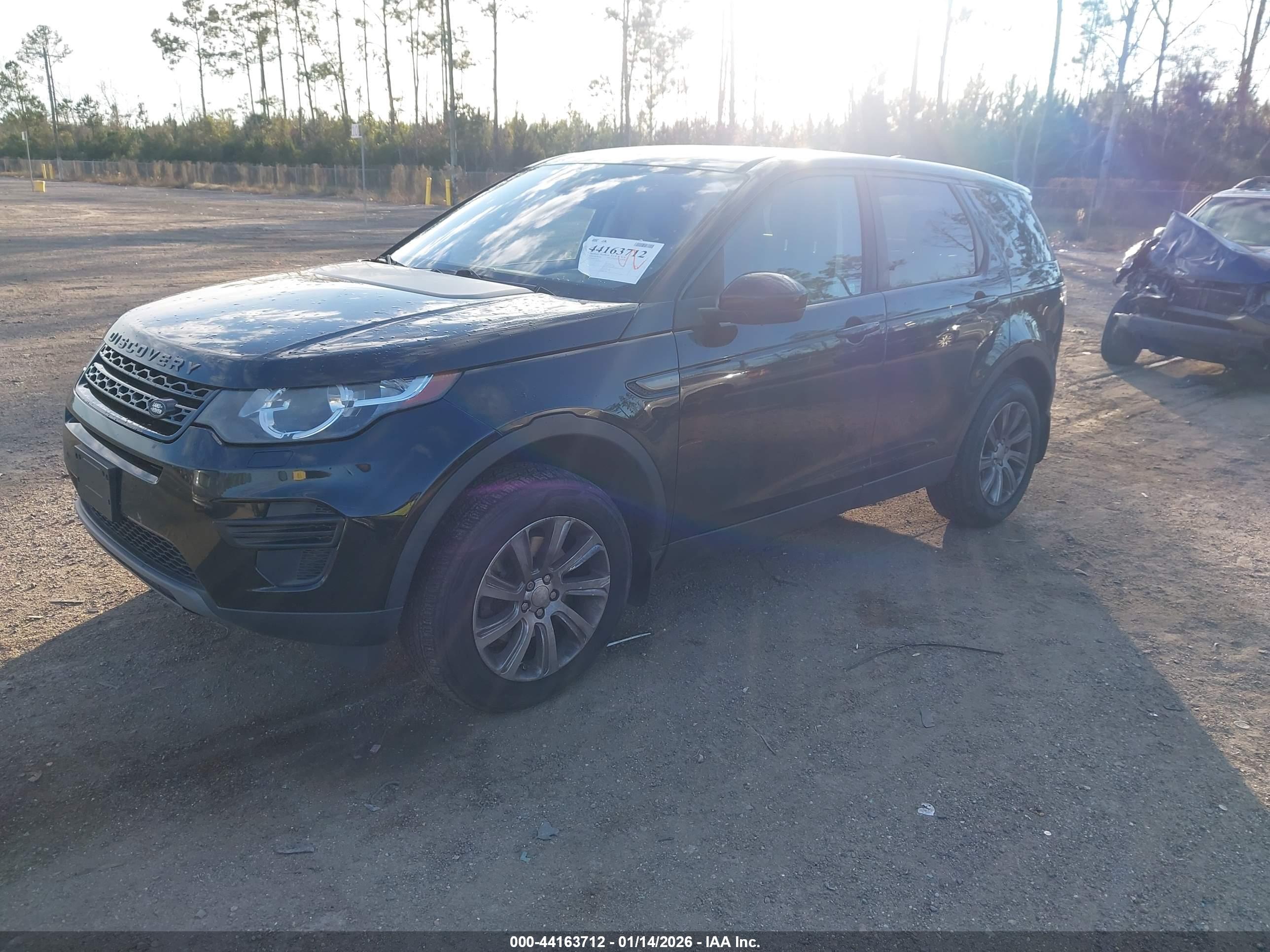 LAND ROVER image 2