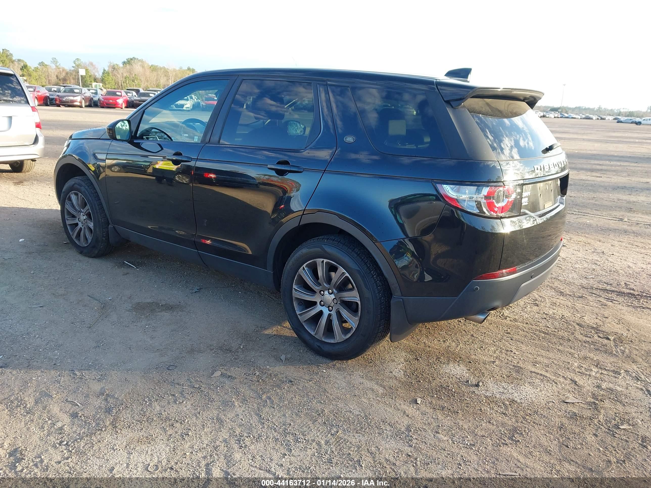 LAND ROVER image 3