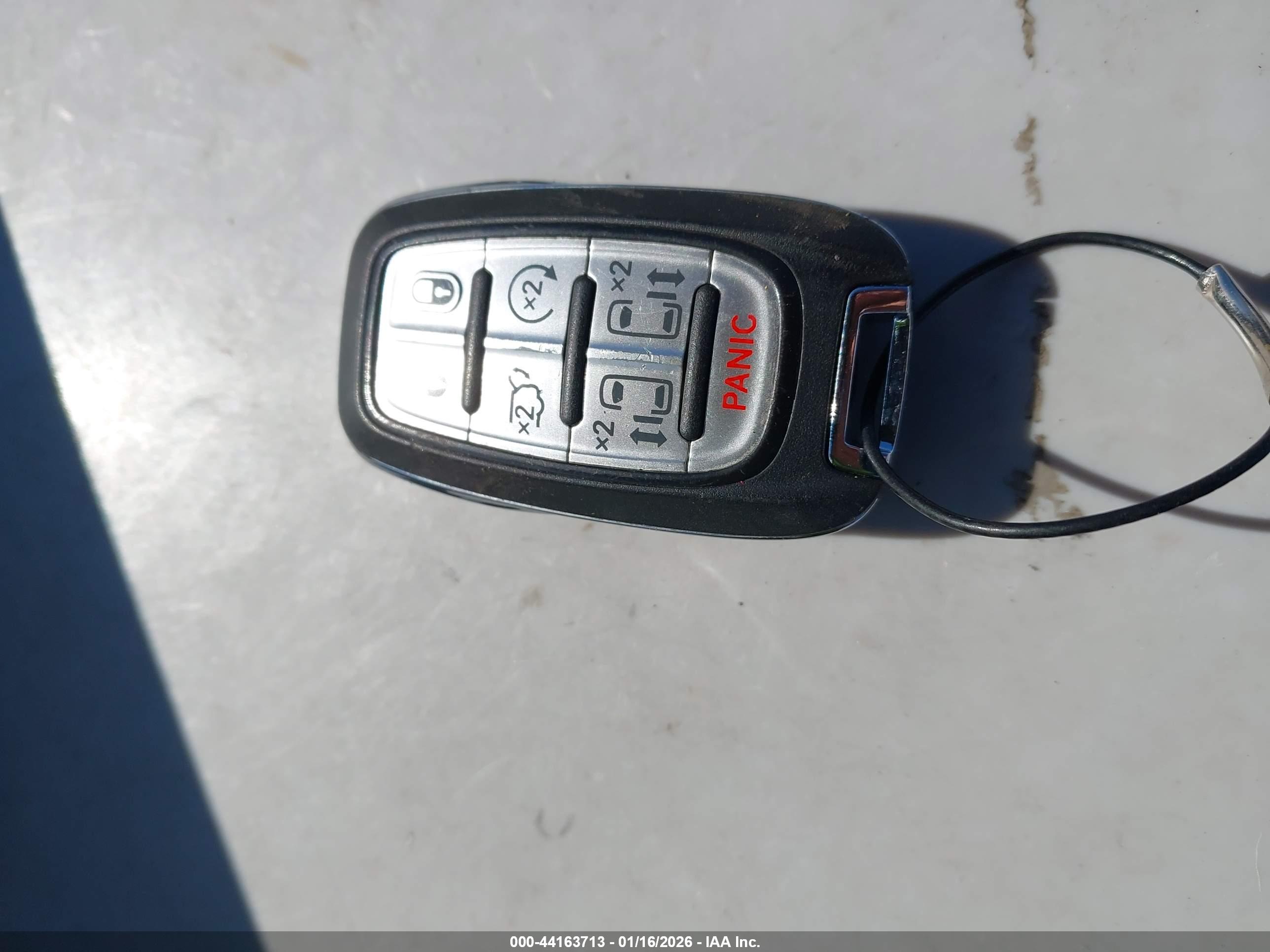 CHRYSLER PACIFICA image 11
