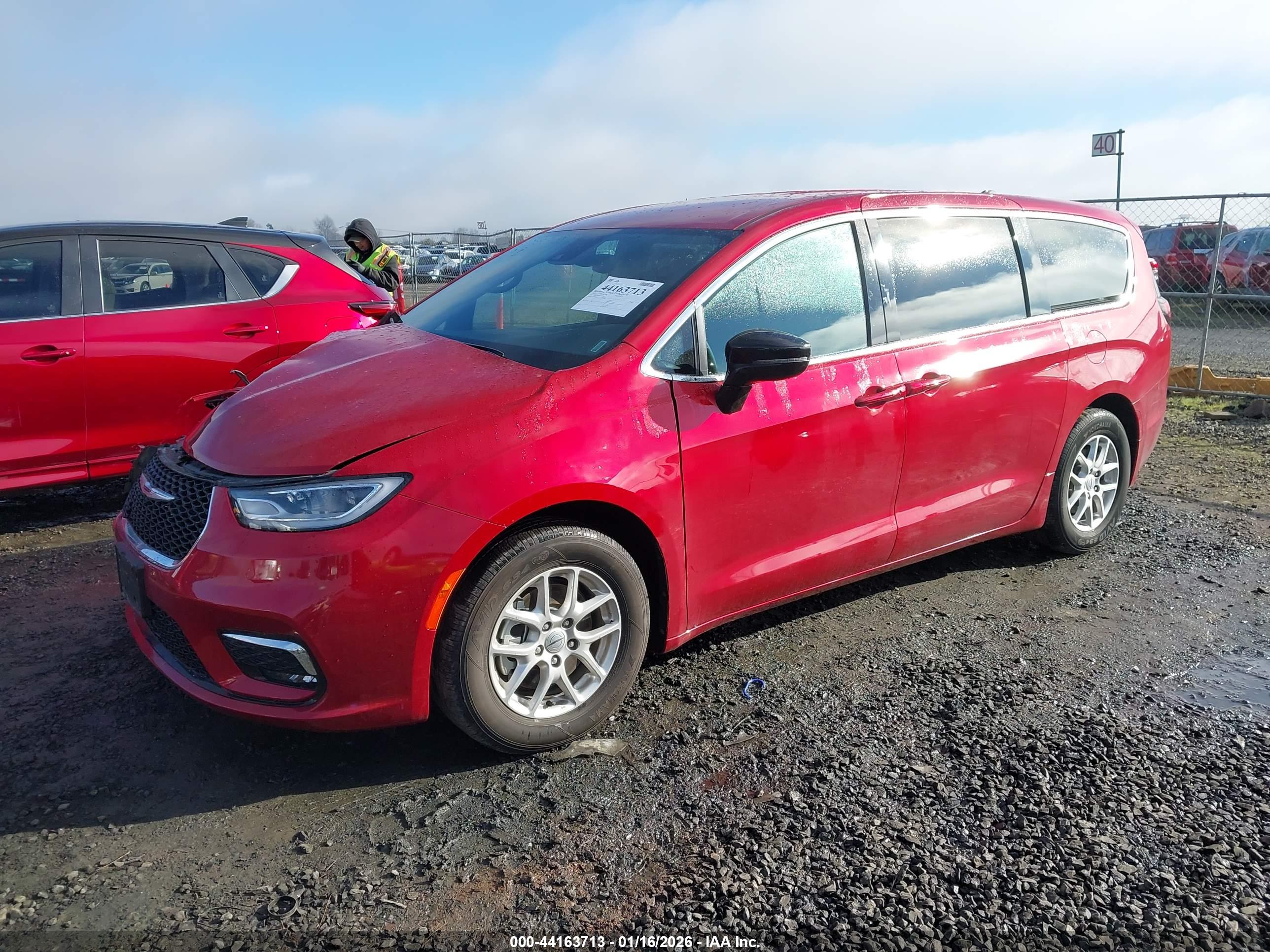 CHRYSLER PACIFICA image 2