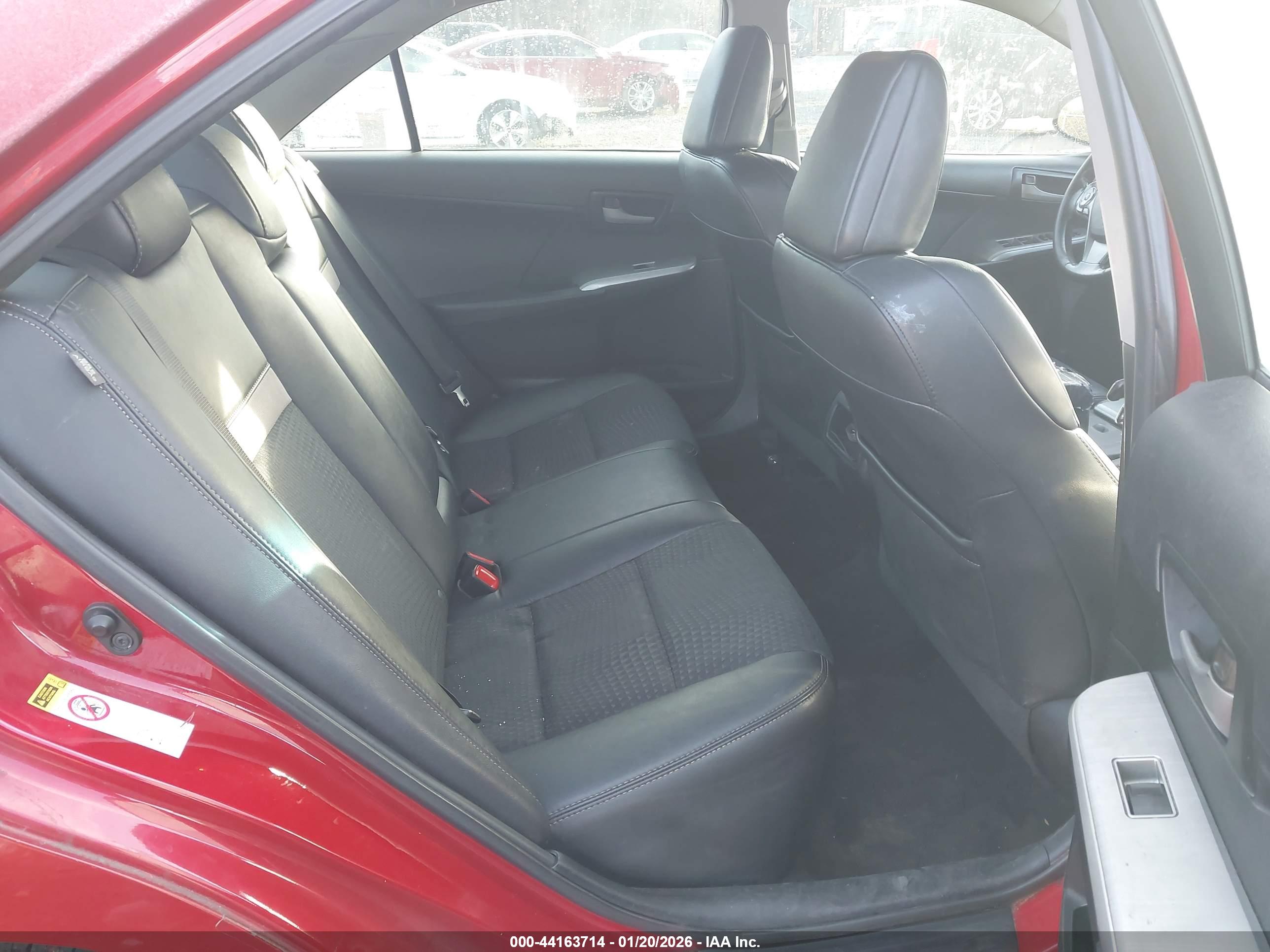 TOYOTA CAMRY image 8