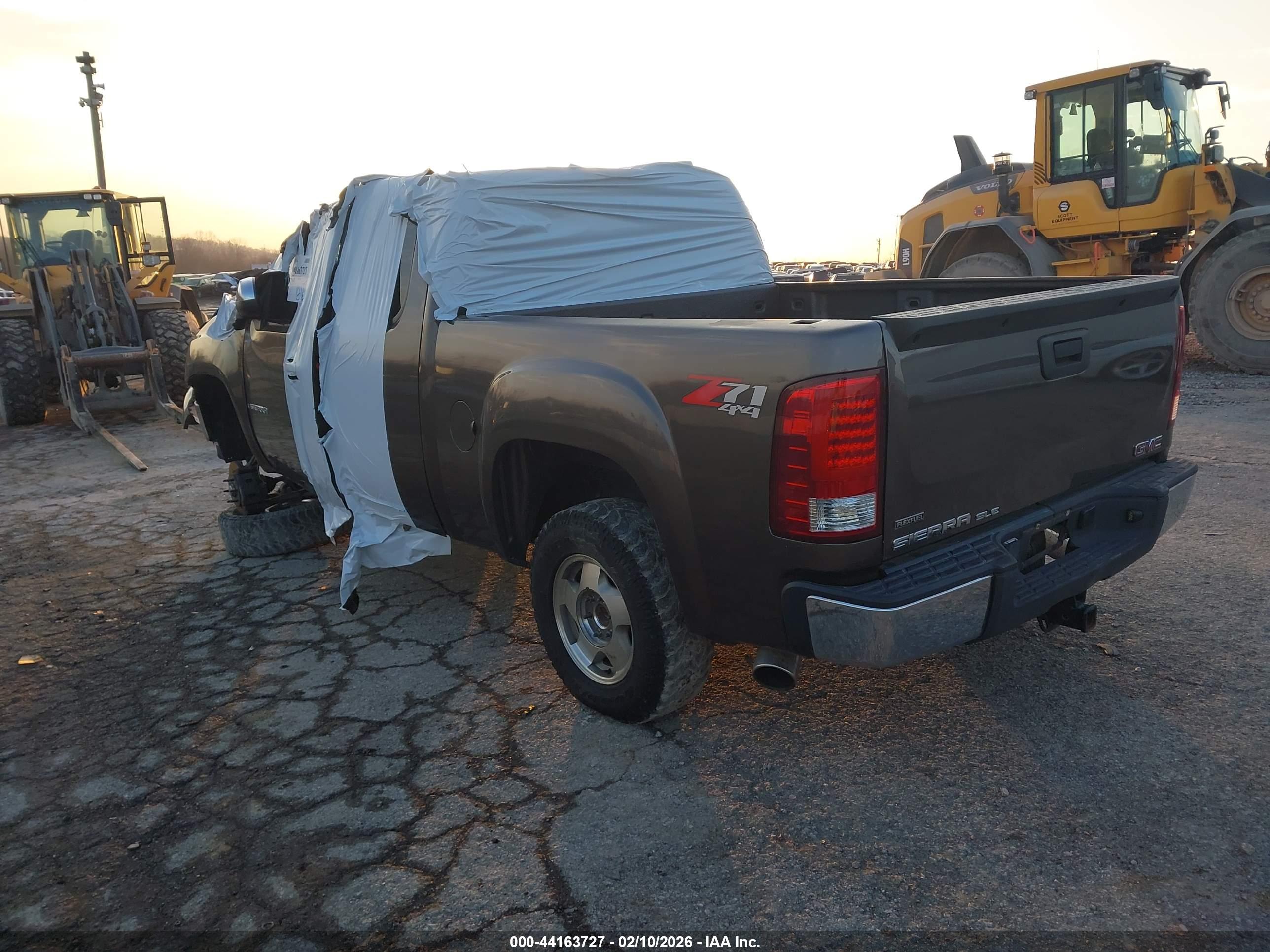 GMC SIERRA image 3