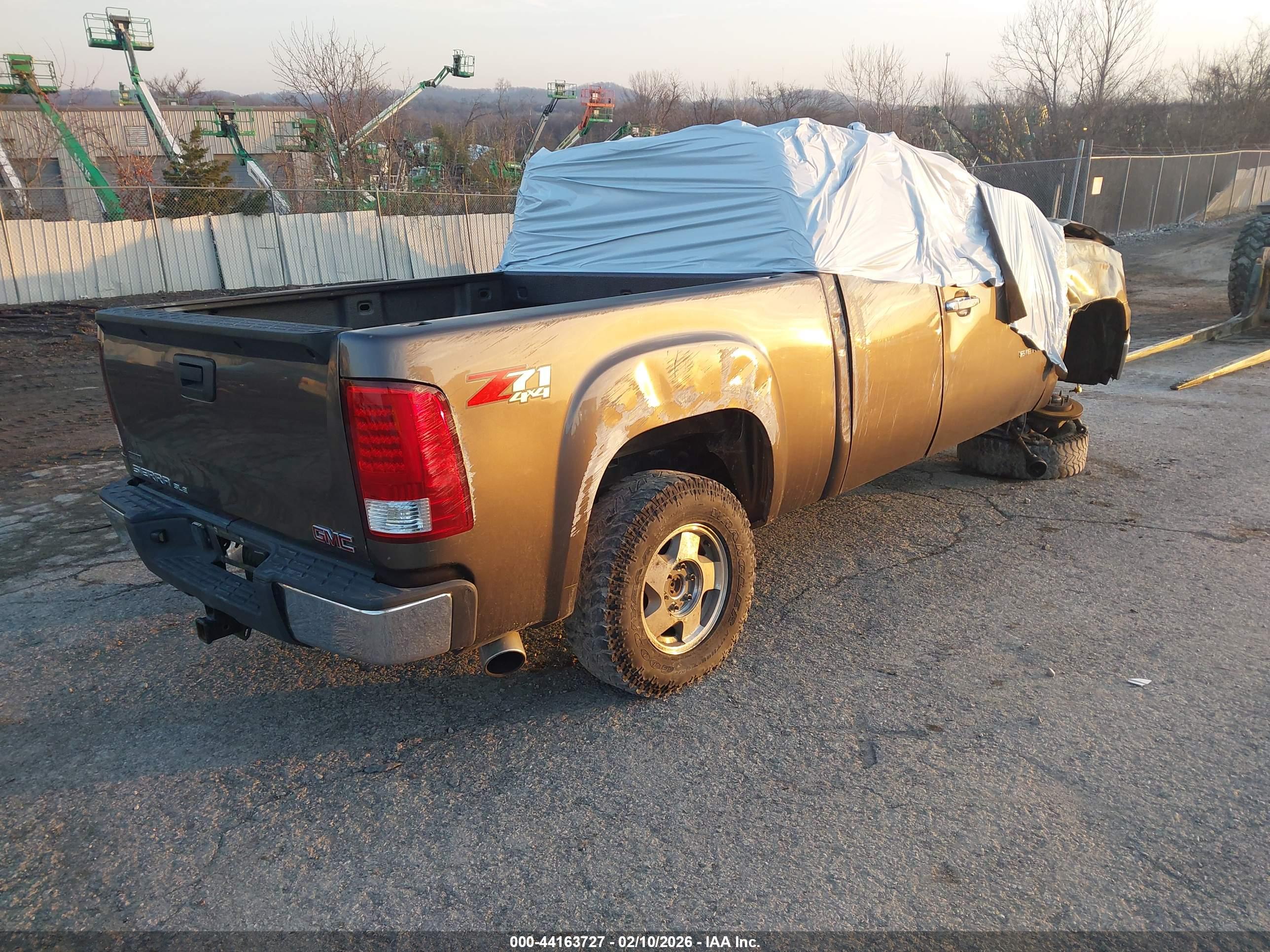 GMC SIERRA image 4
