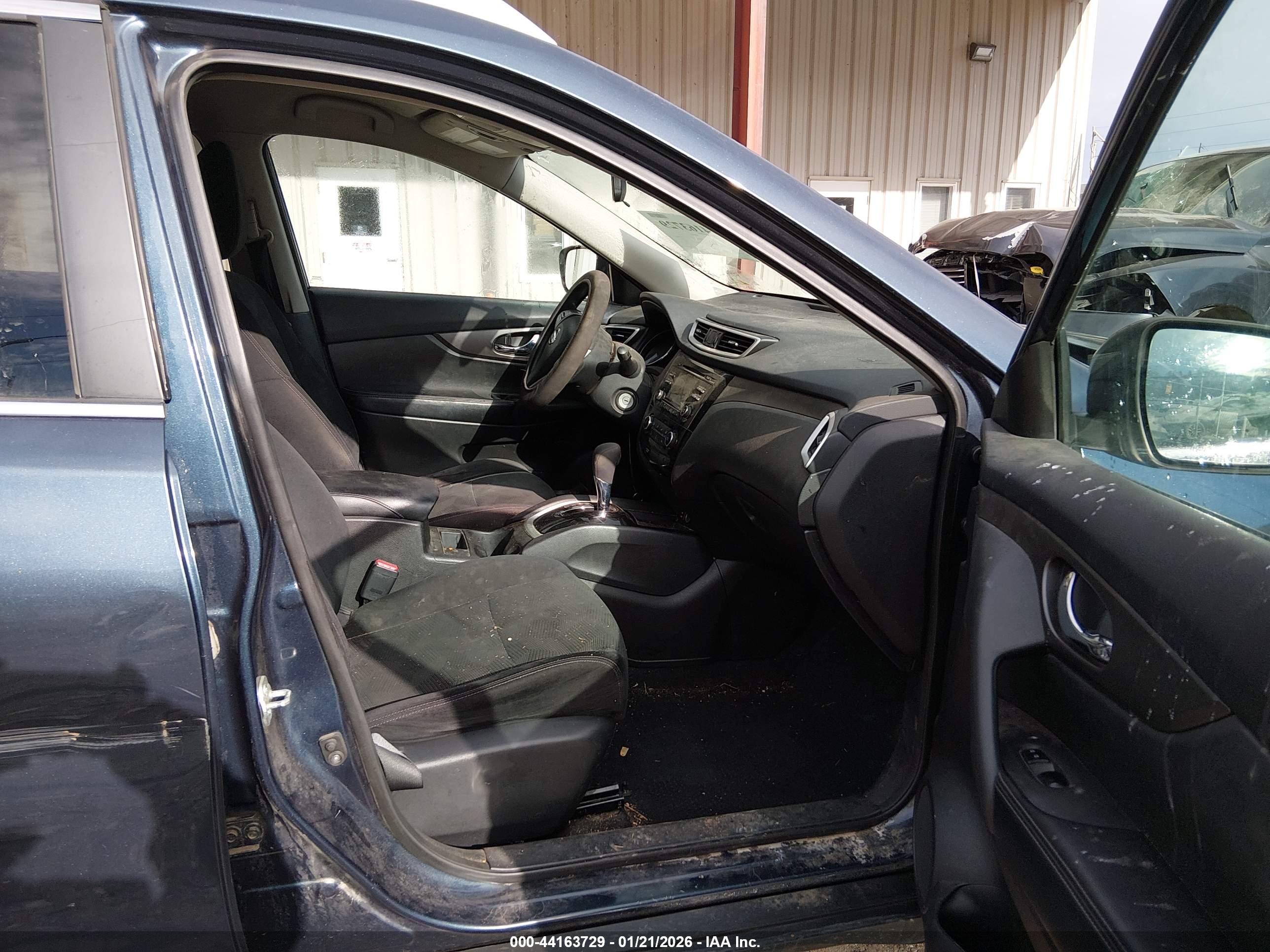 NISSAN ROGUE image 5