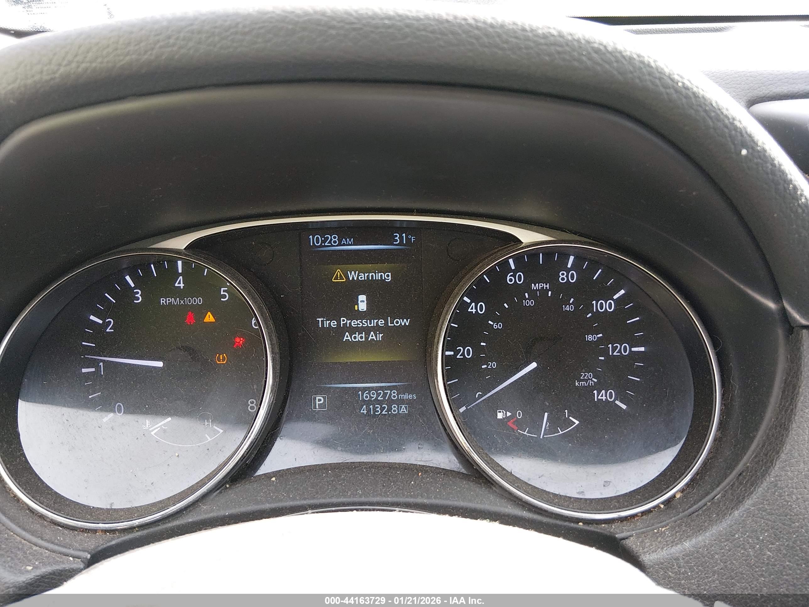 NISSAN ROGUE image 7