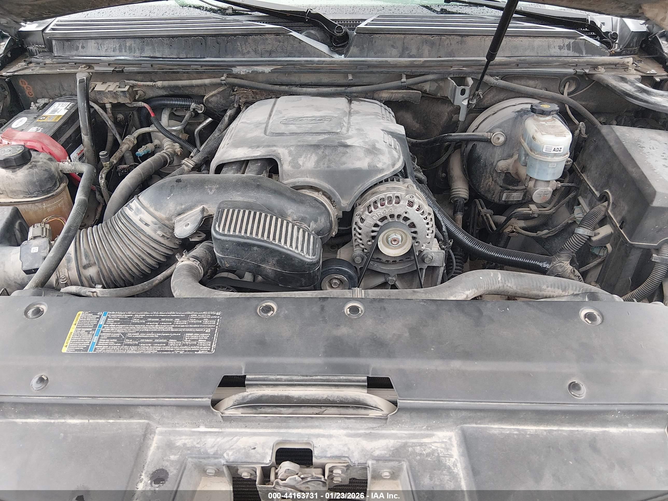 CHEVROLET SUBURBAN image 10